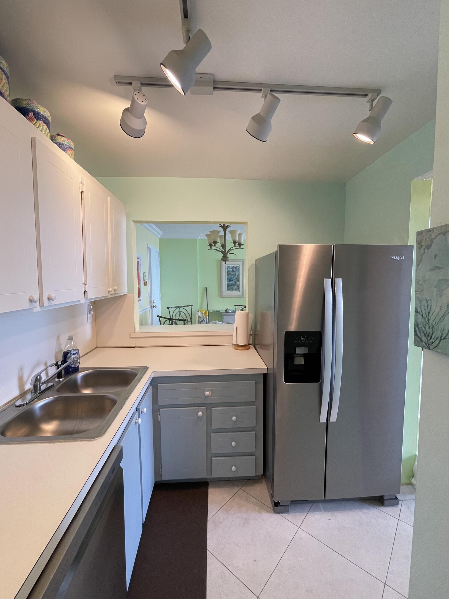 88500 Overseas Highway Unit: 214