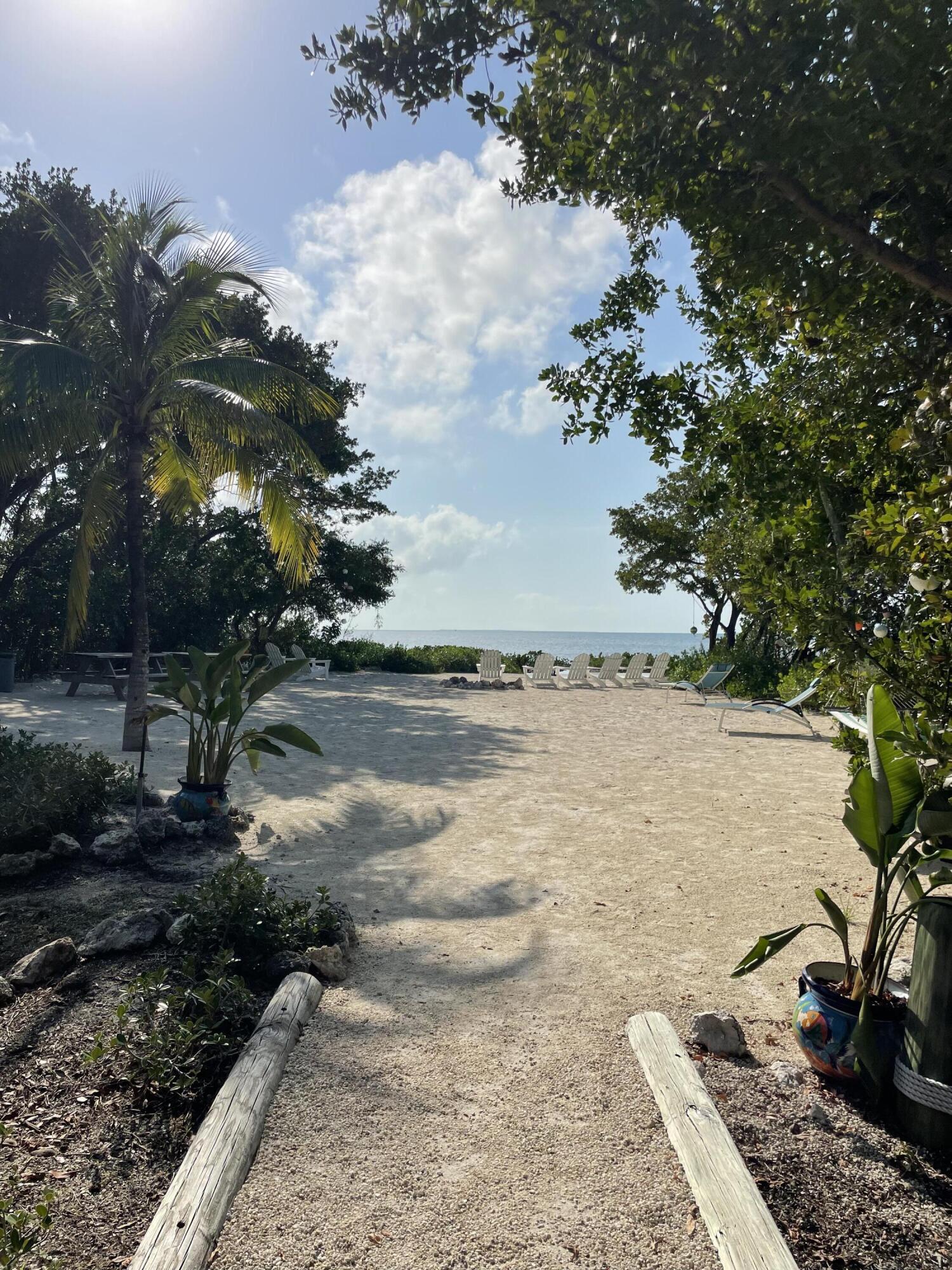 88500 Overseas Highway Unit: 214