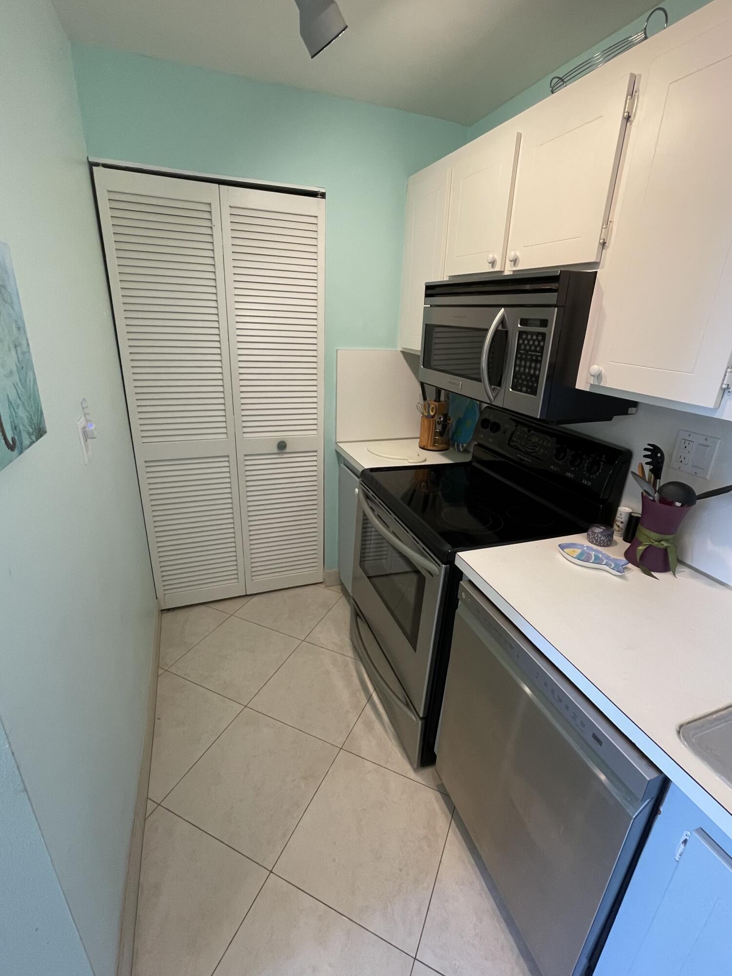 88500 Overseas Highway Unit: 214