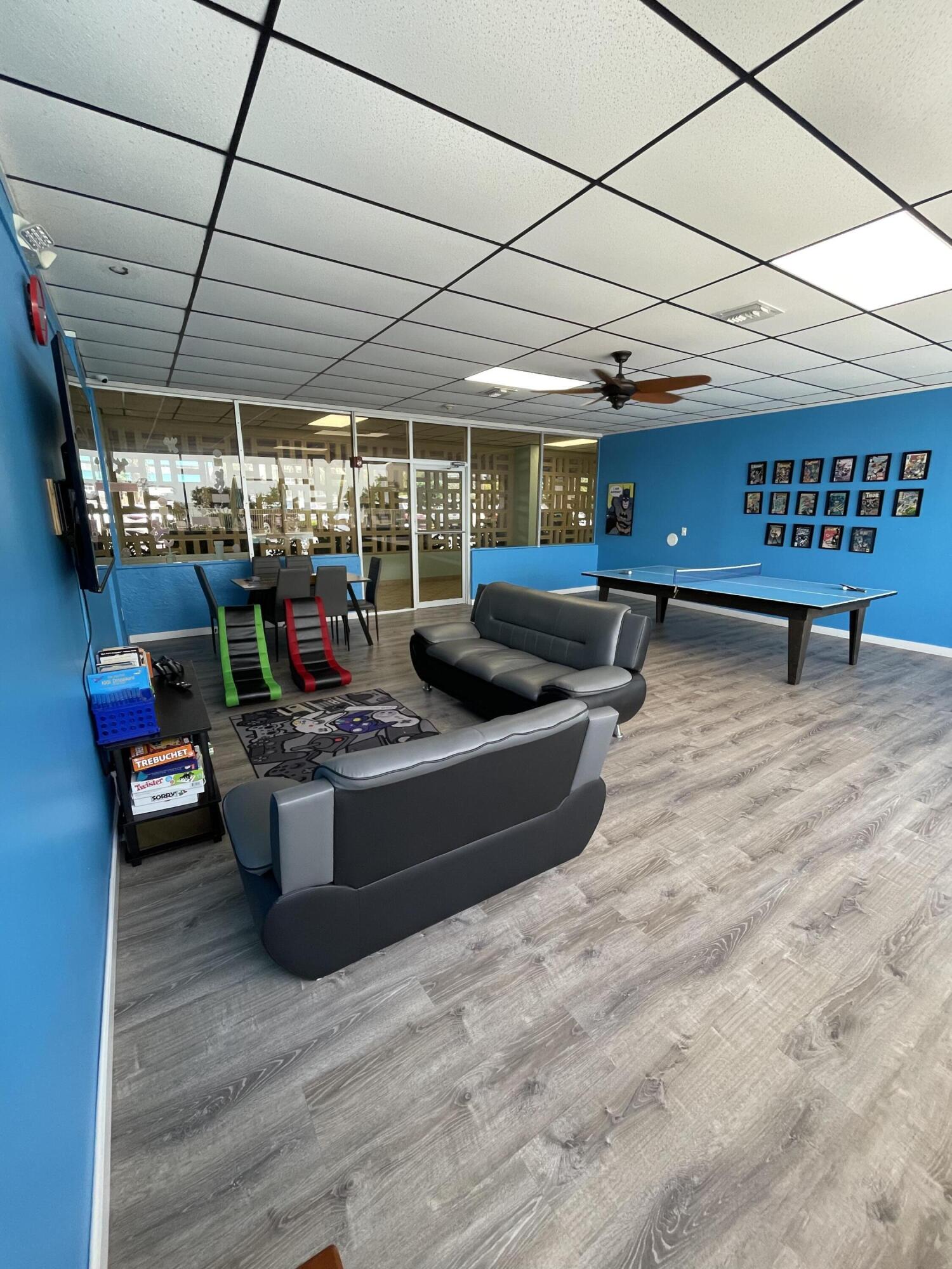 88500 Overseas Highway Unit: 214