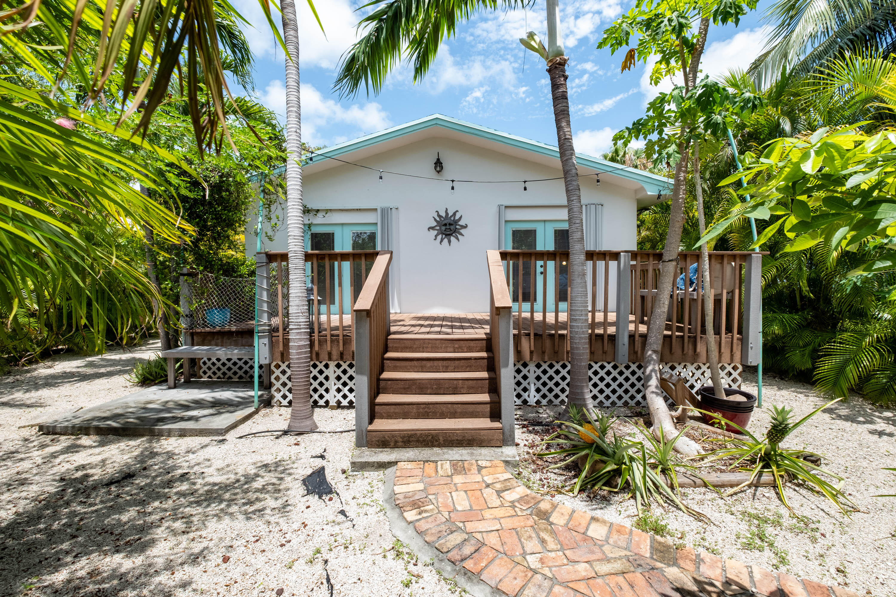 252 Hibiscus Street