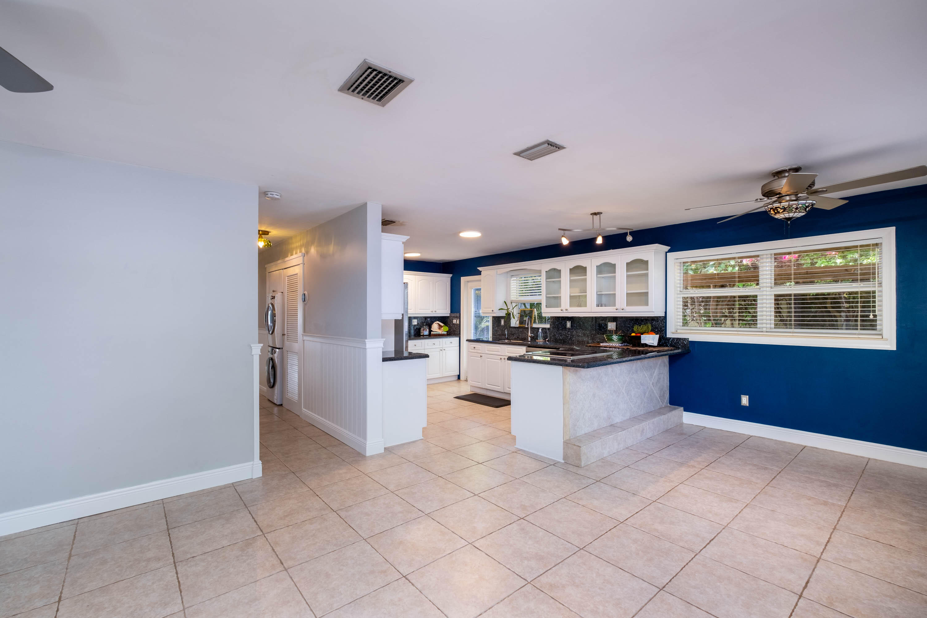 252 Hibiscus Street