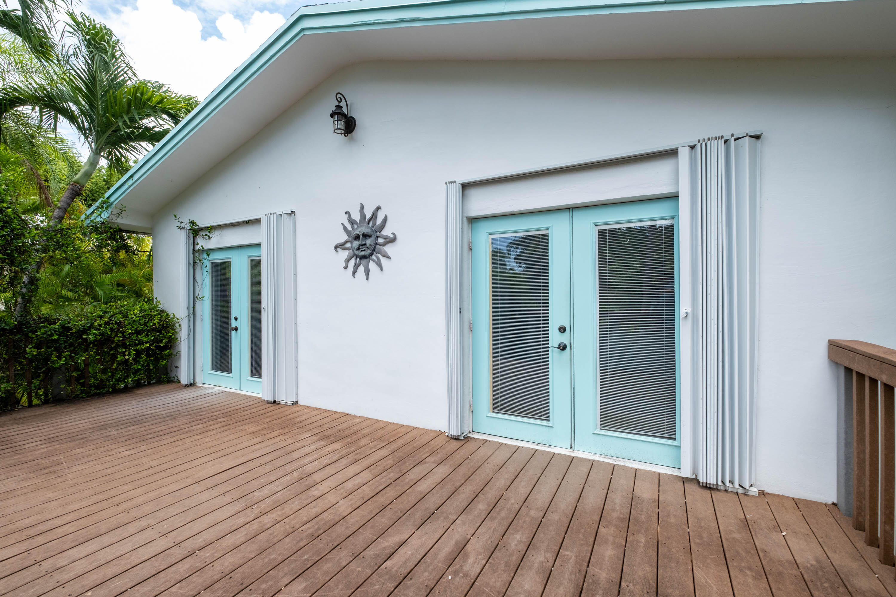 252 Hibiscus Street