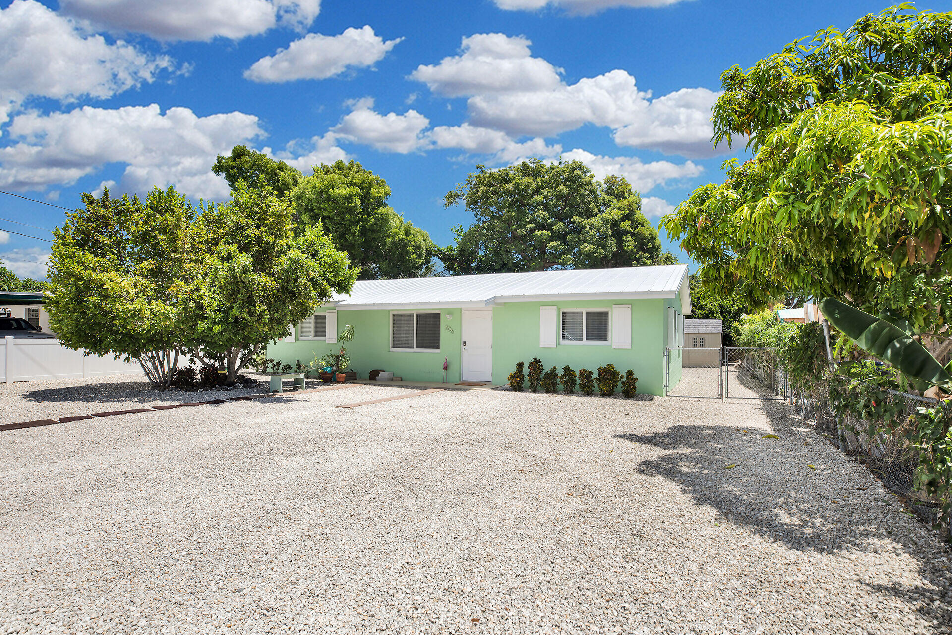 206 2nd Street