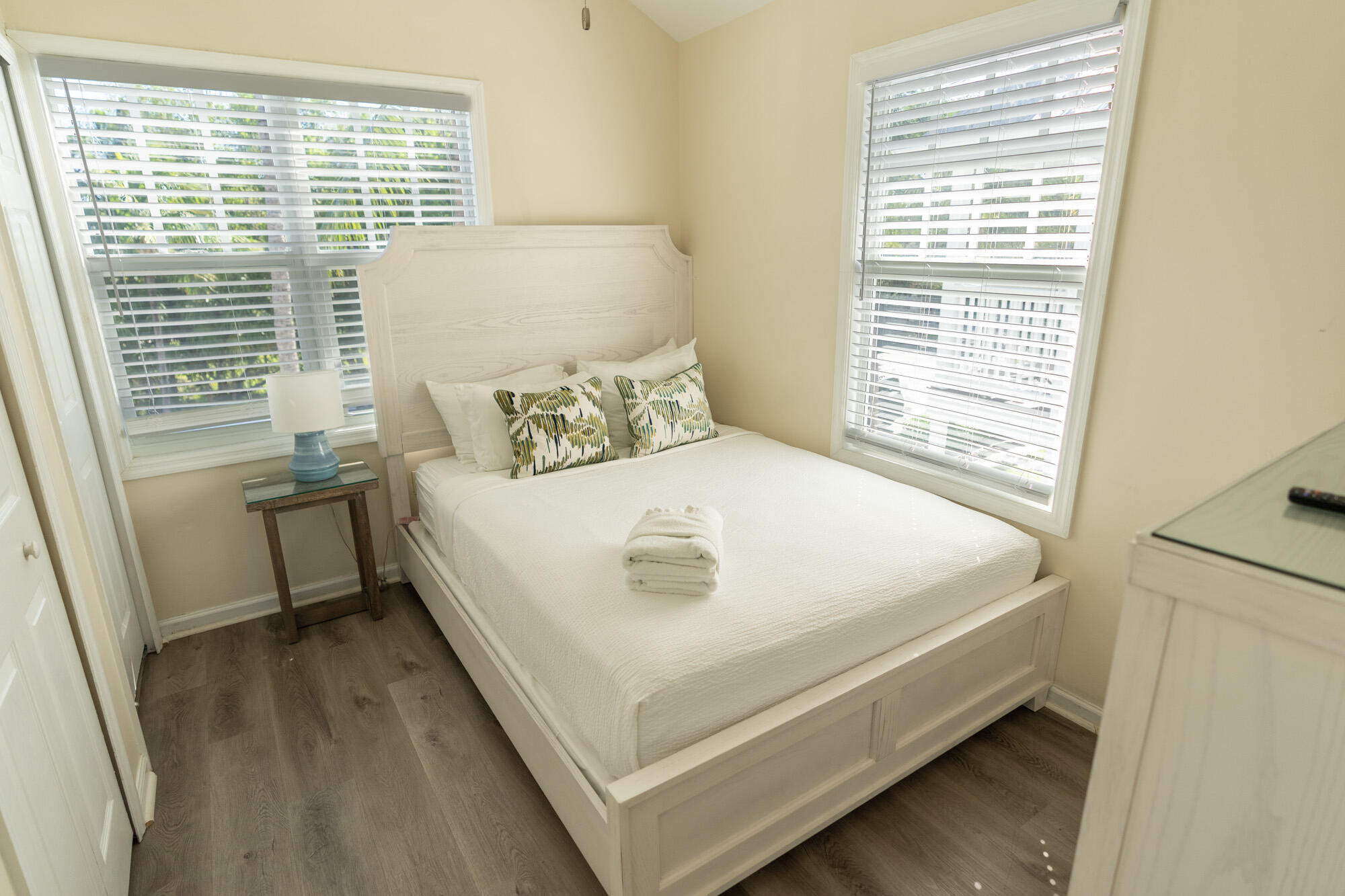 5067 Sunset Village Drive Unit: B-100