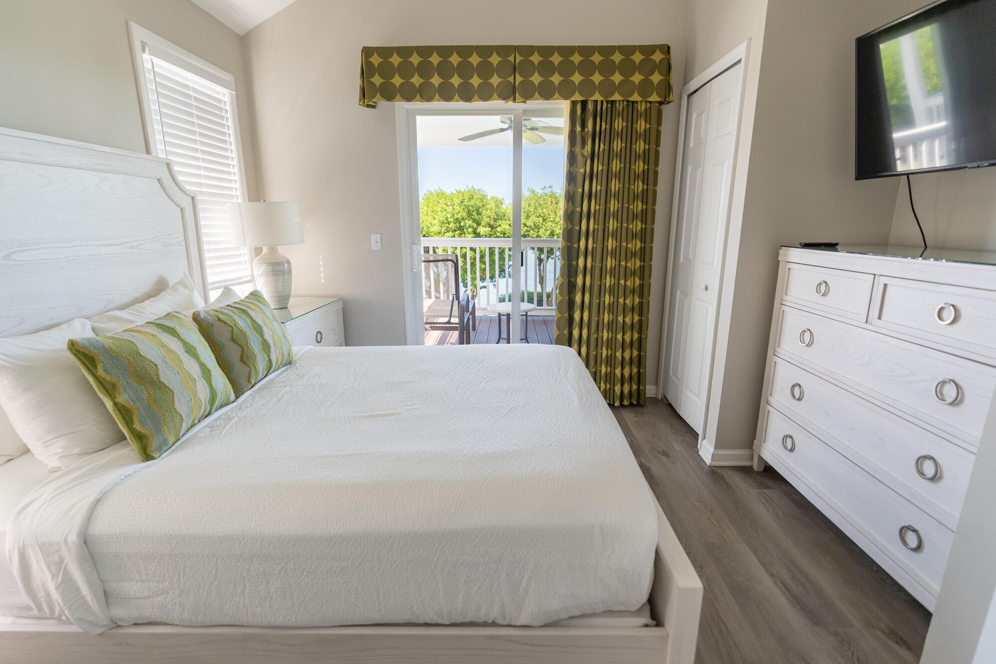 5067 Sunset Village Drive Unit: B-100