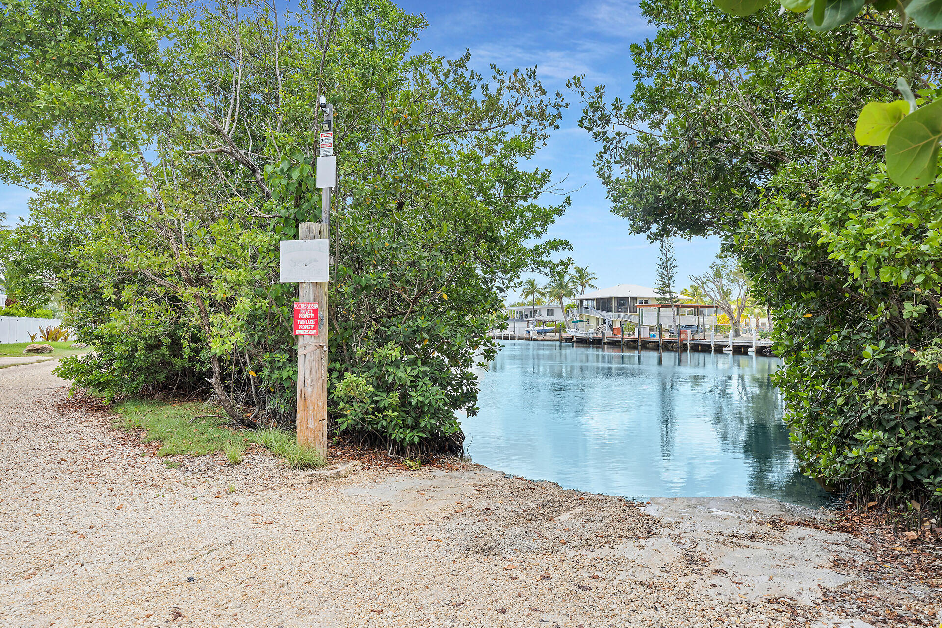 865 Ellen Drive