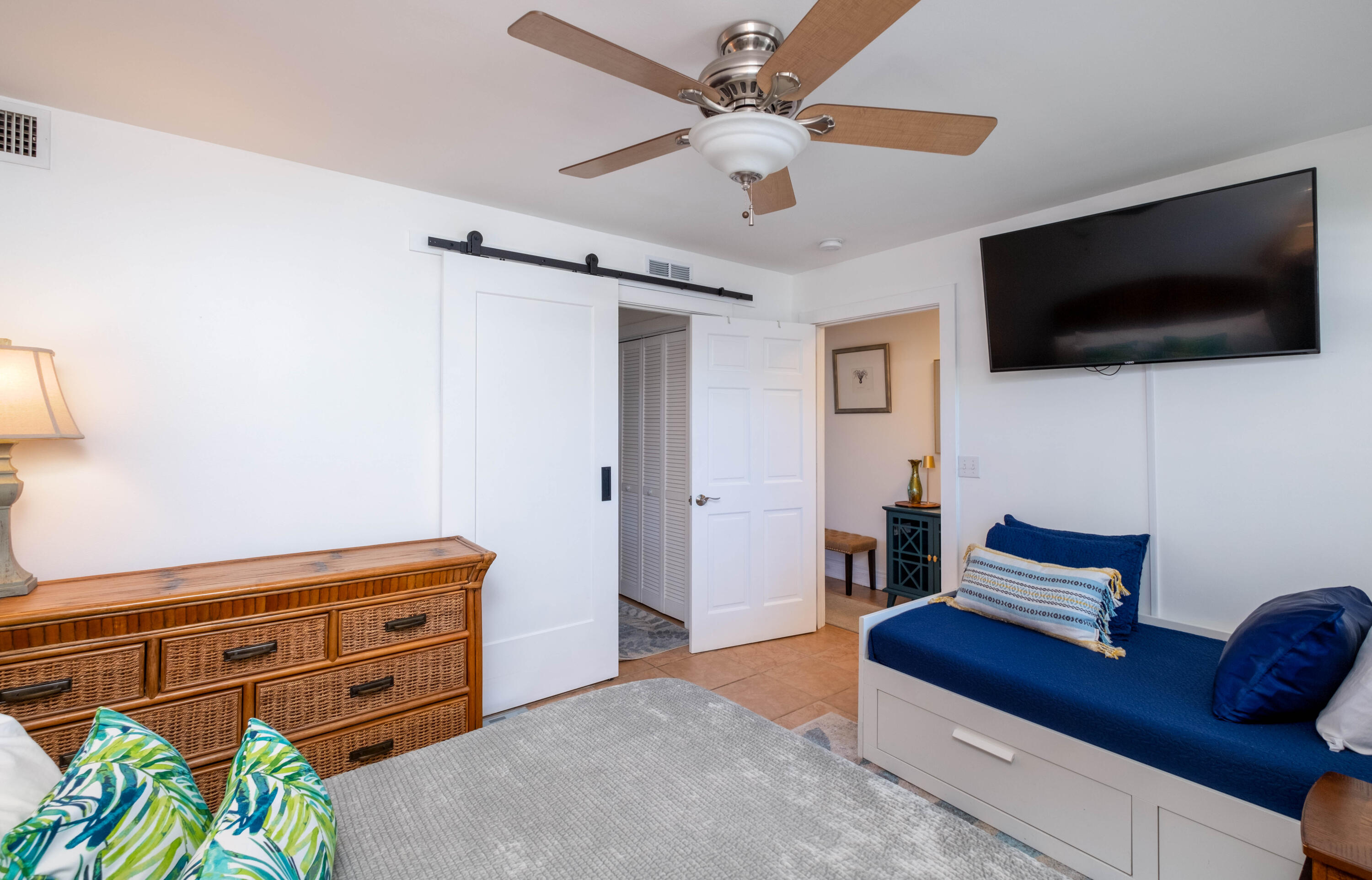 201 Coppitt Road Unit: 104B