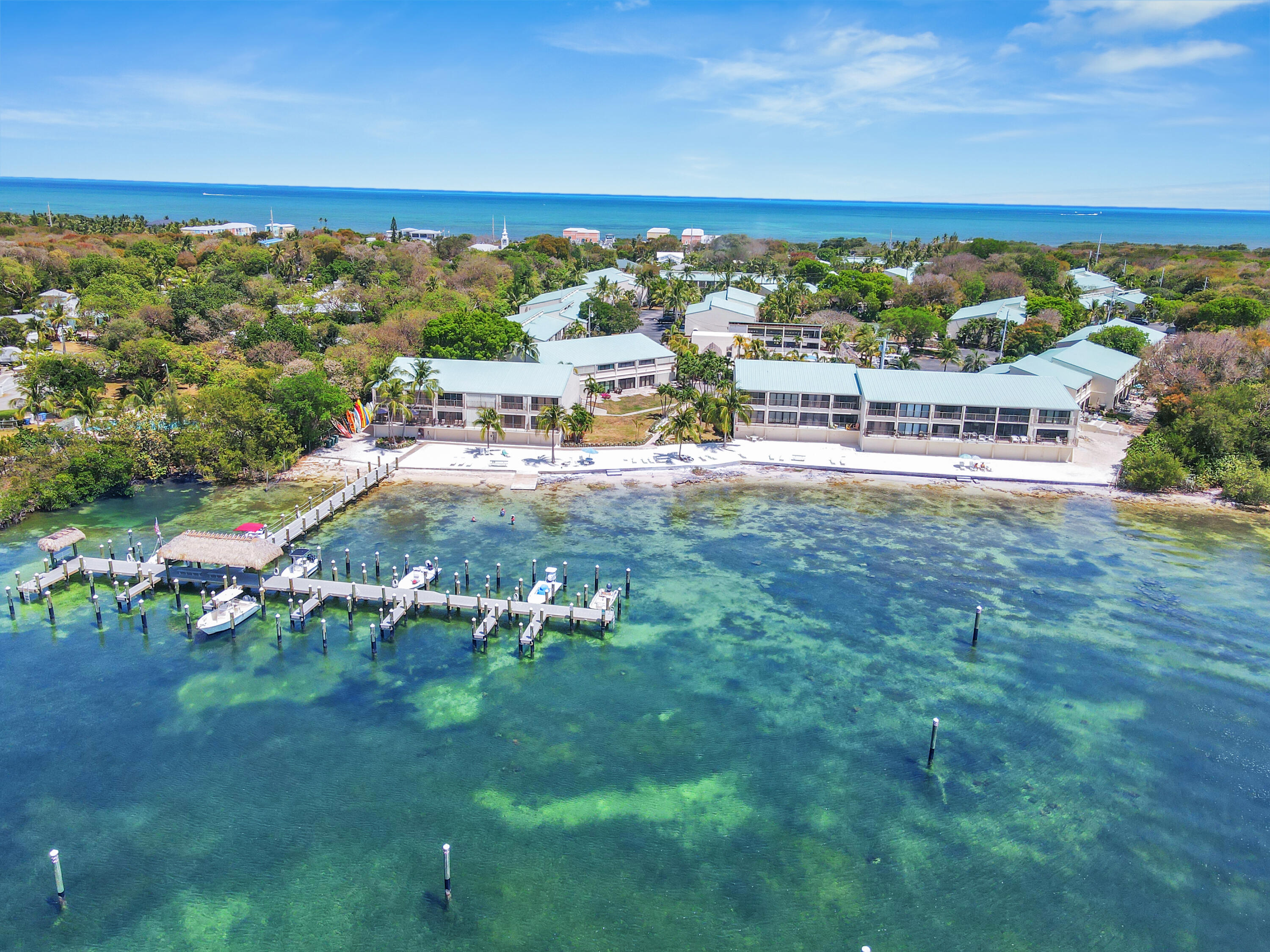 87200 Overseas Highway Unit: R6