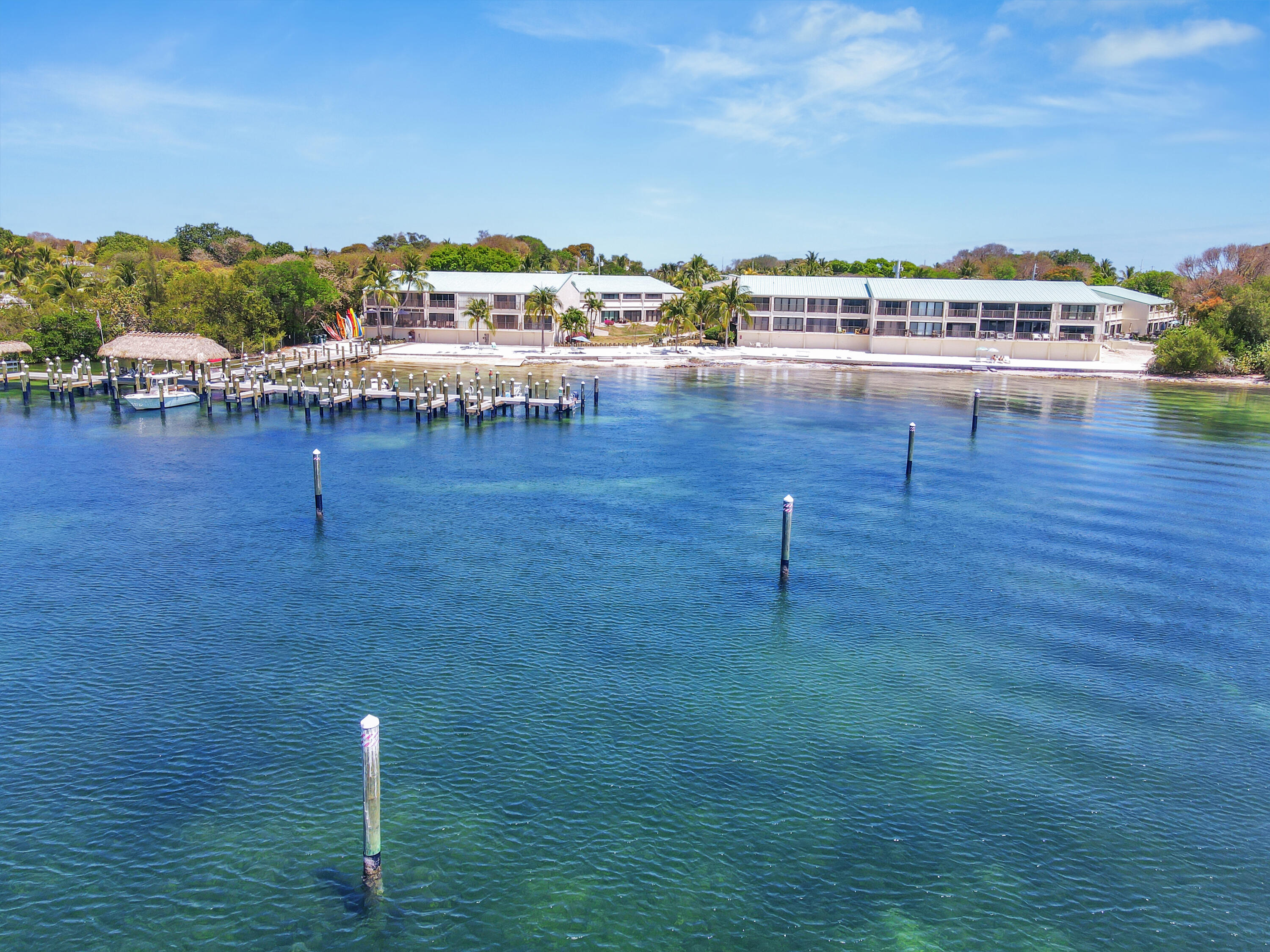 87200 Overseas Highway Unit: R6