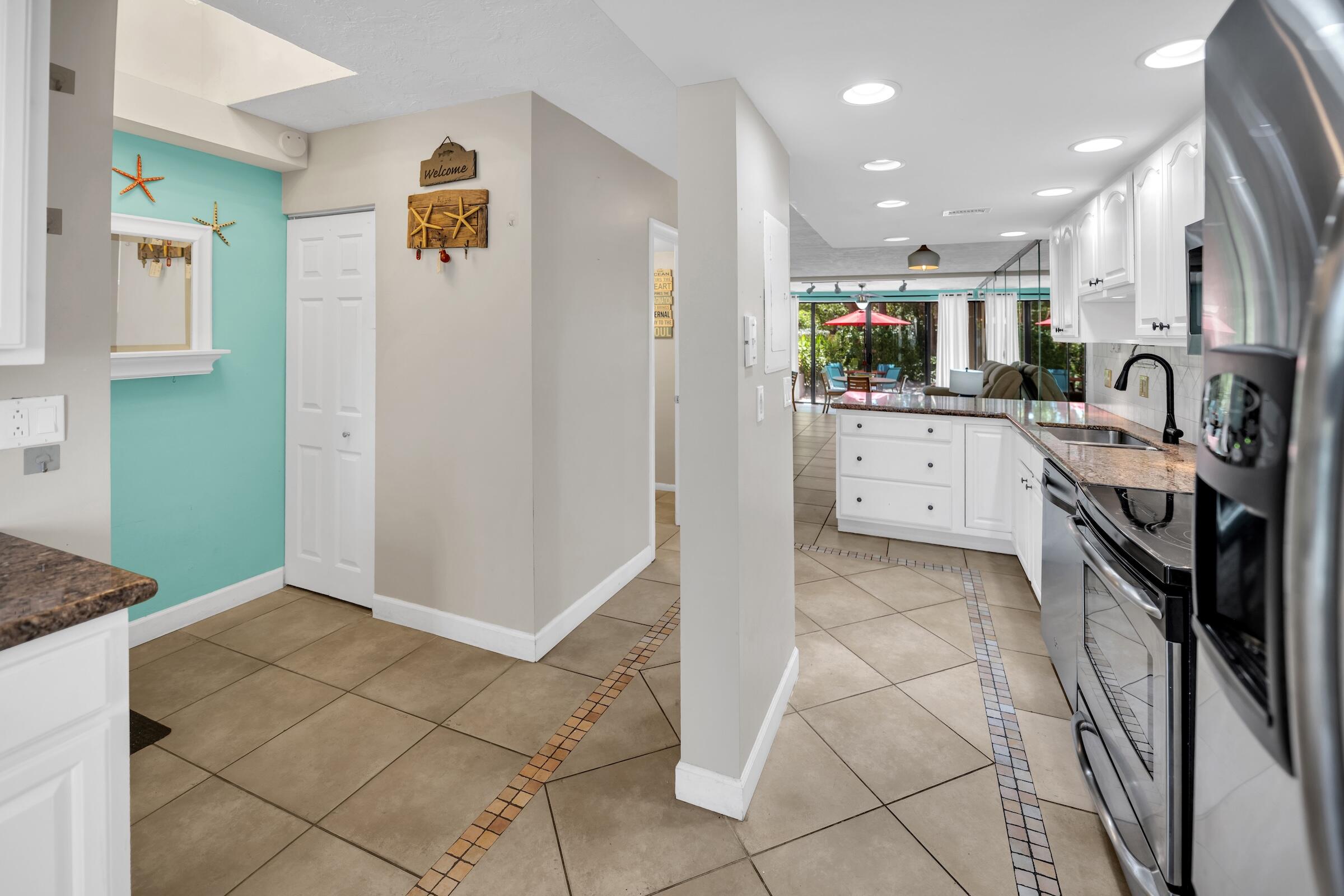 87200 Overseas Highway Unit: R6