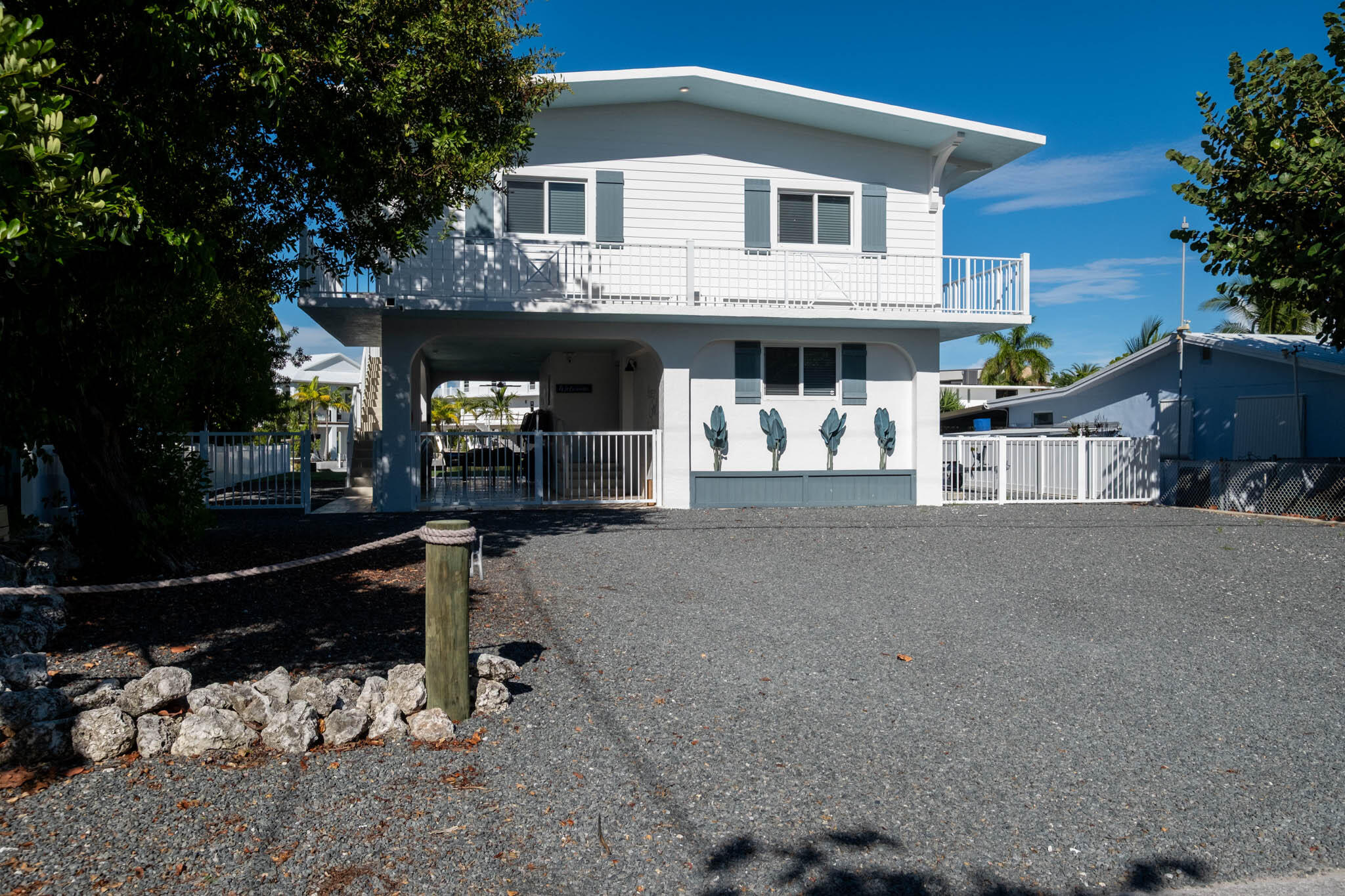 242 Apache Street