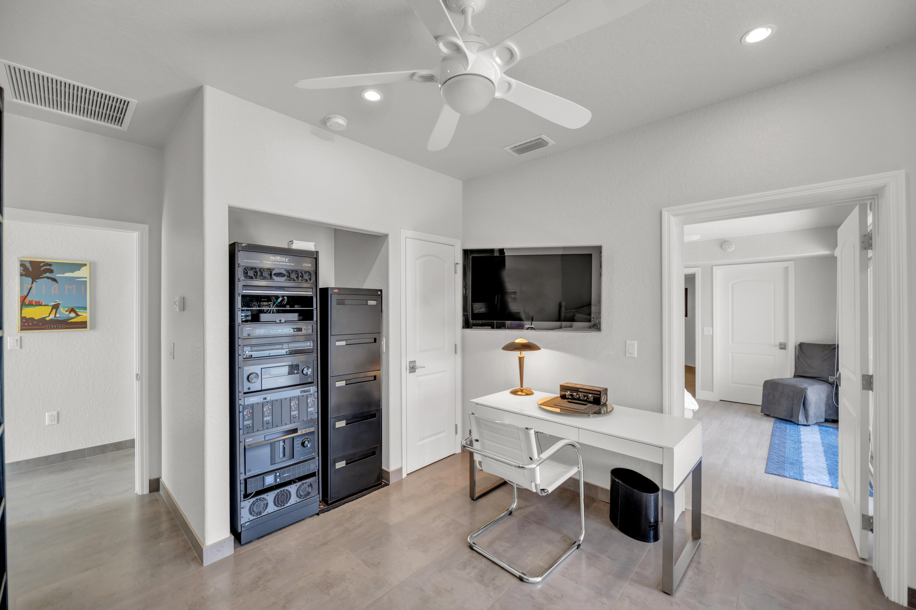 251 S Ocean Shores Drive