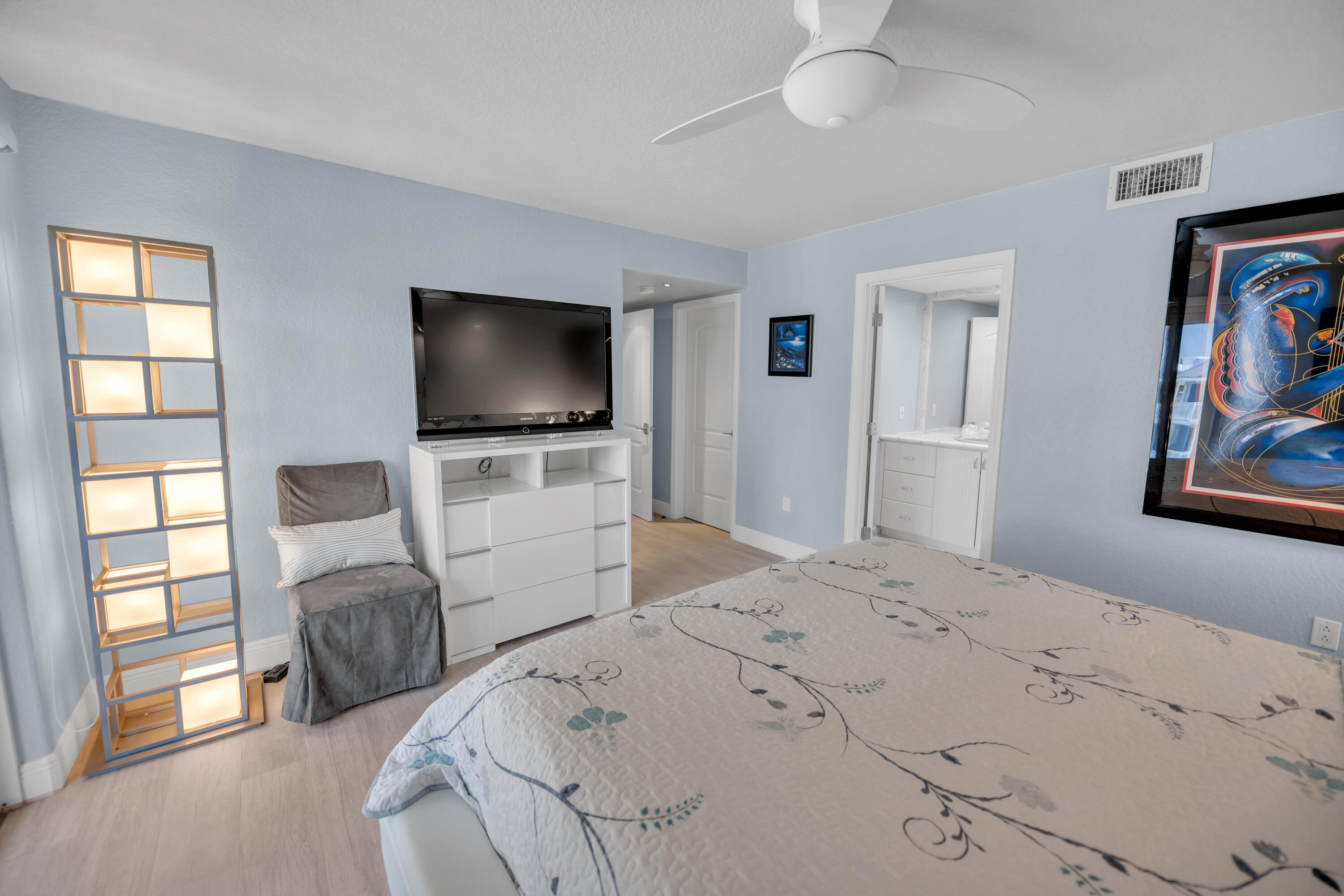 251 S Ocean Shores Drive