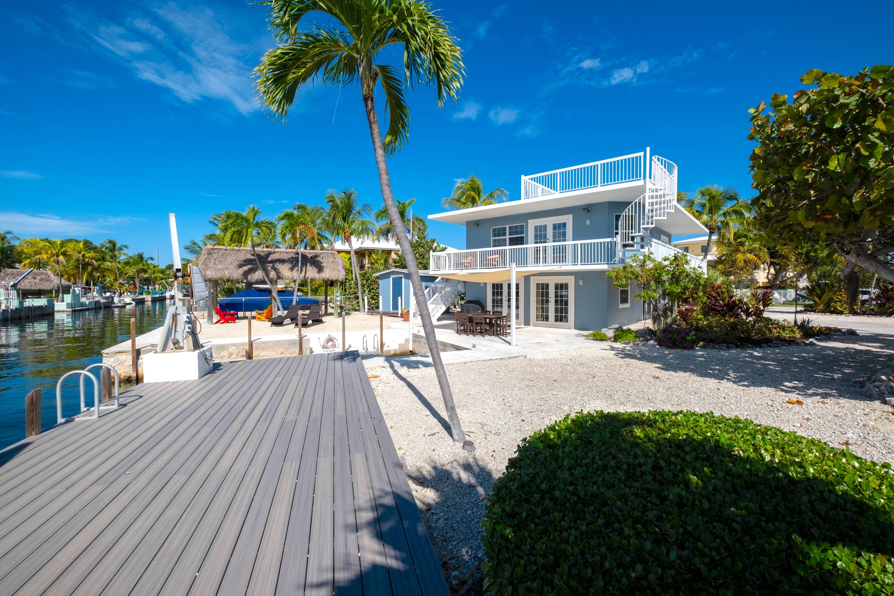 1202 Mockingbird Road