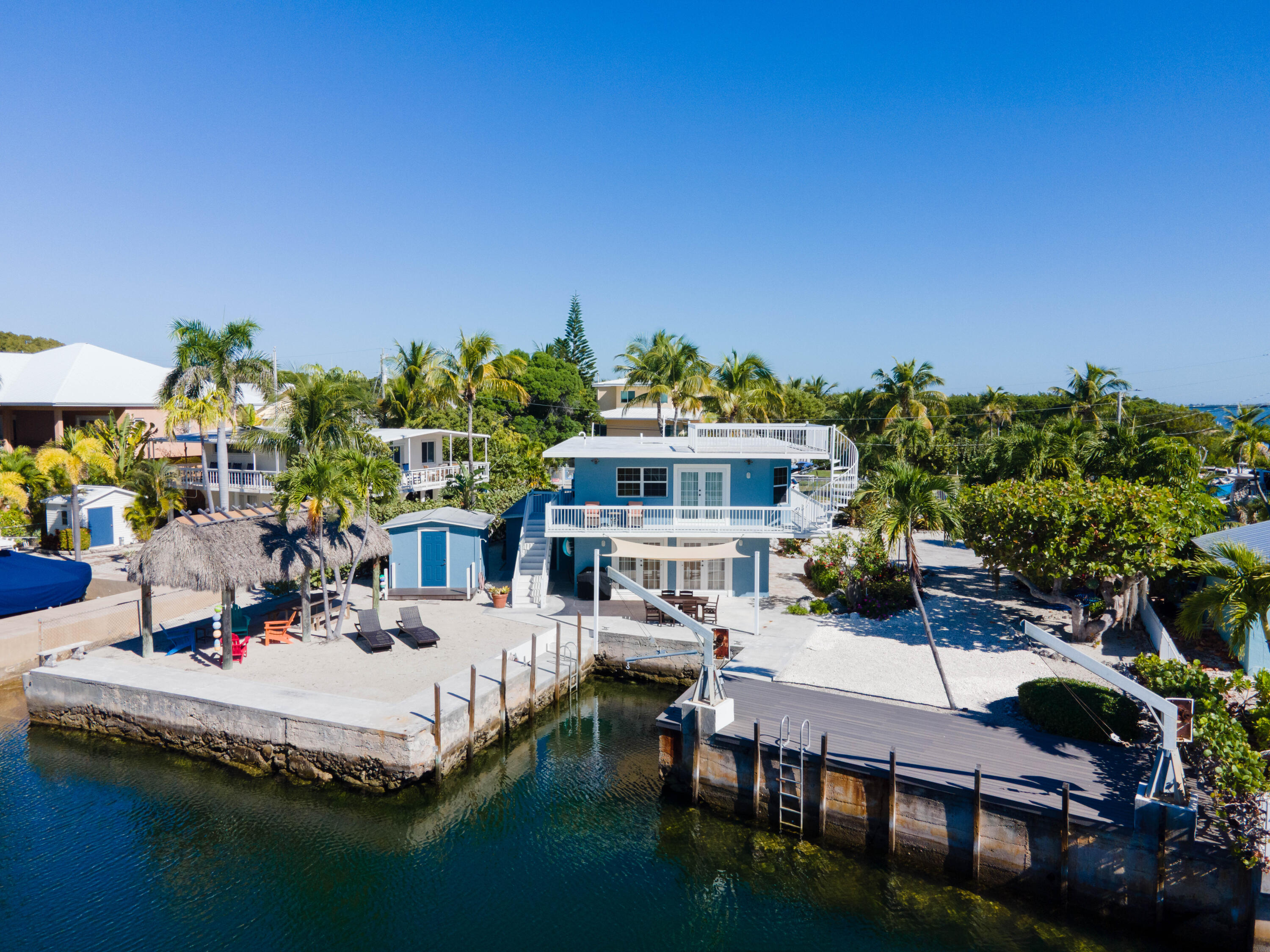 1202 Mockingbird Road