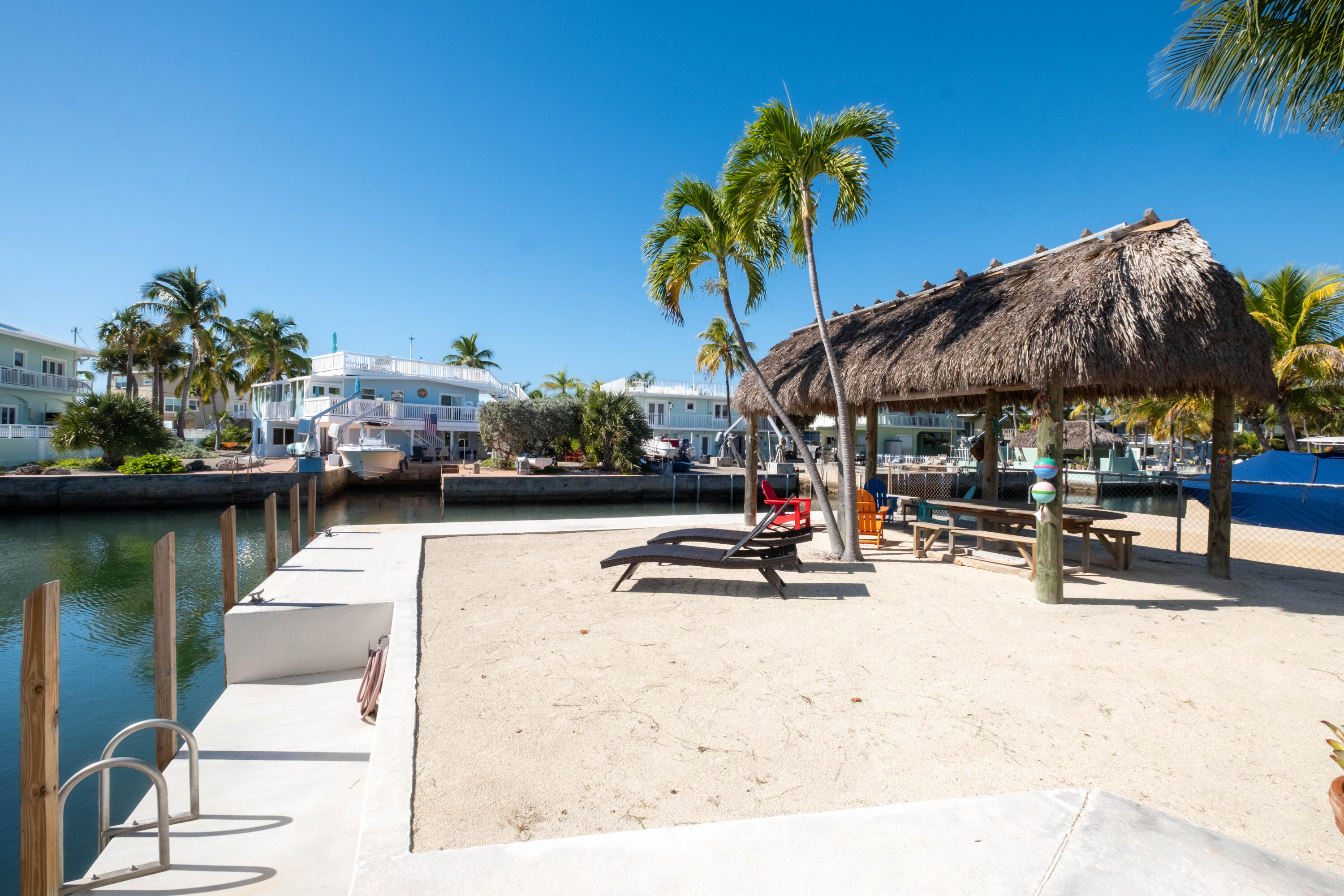 1202 Mockingbird Road