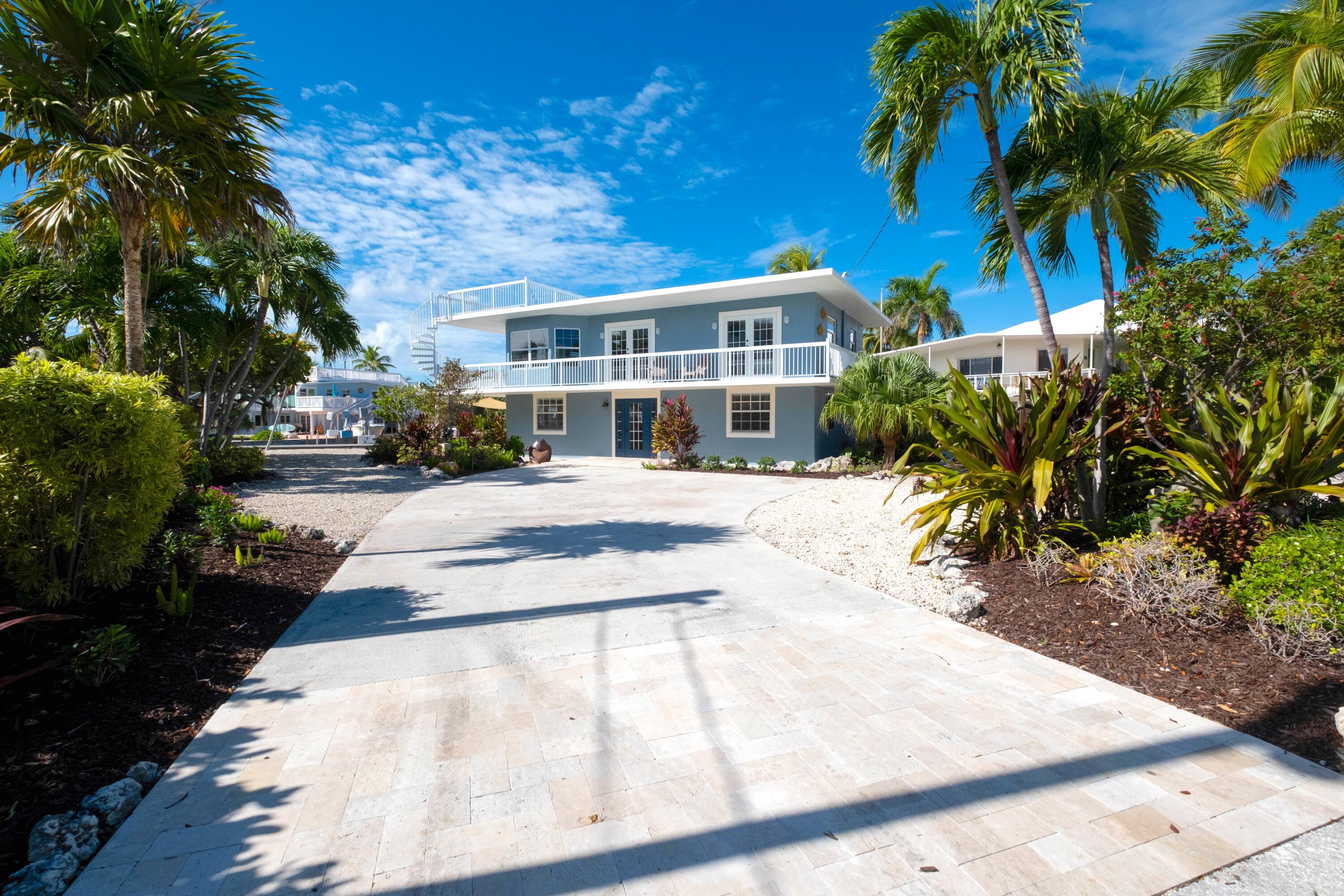 1202 Mockingbird Road