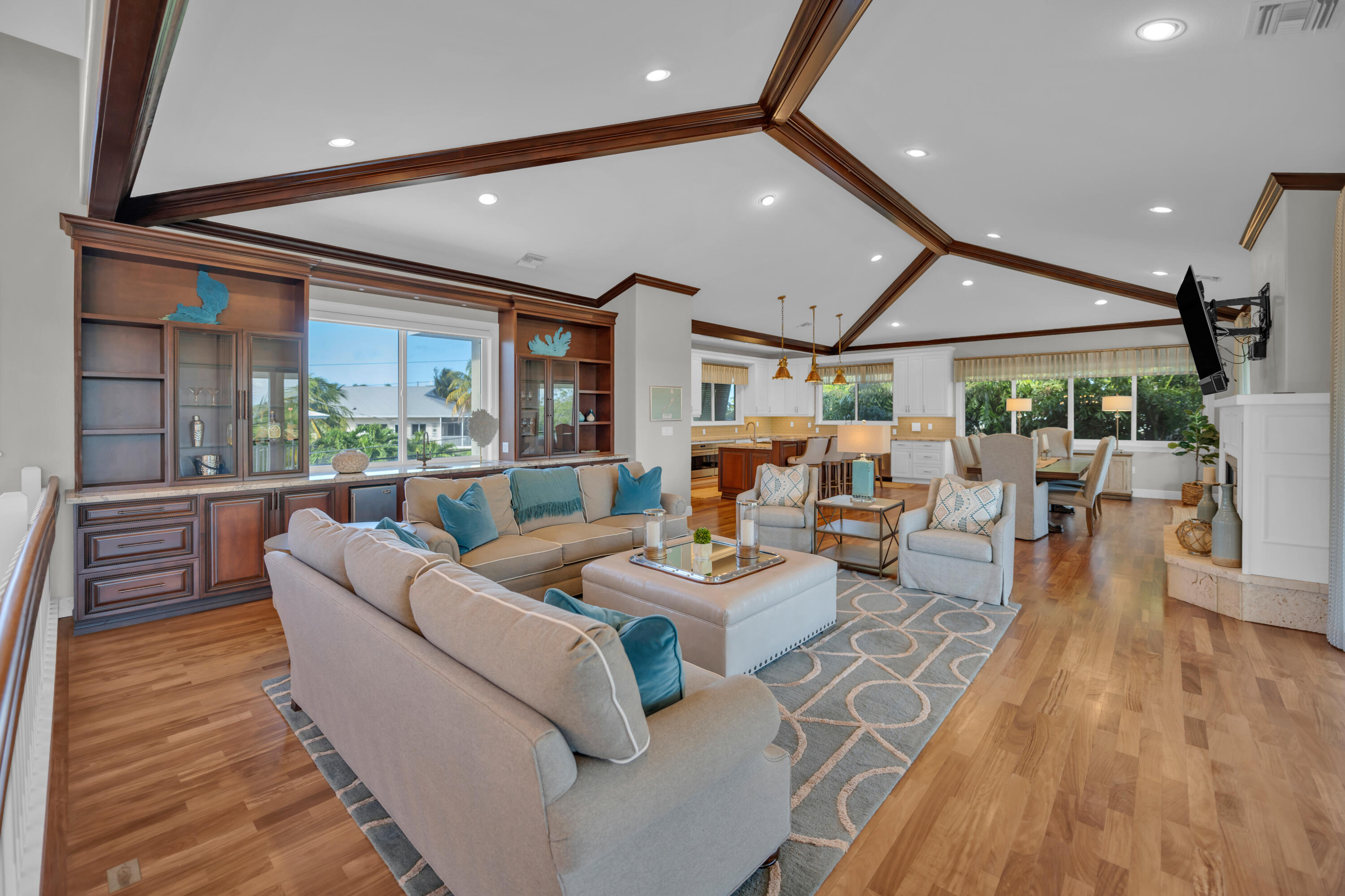 430 Palm Drive