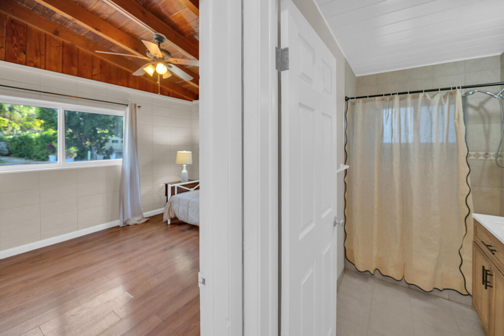 124 S Hammock Road