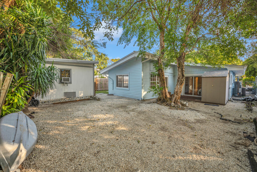 124 S Hammock Road