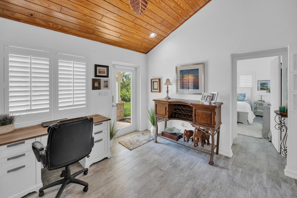 170 Hibiscus Street