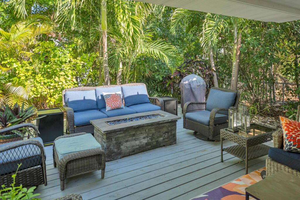 170 Hibiscus Street