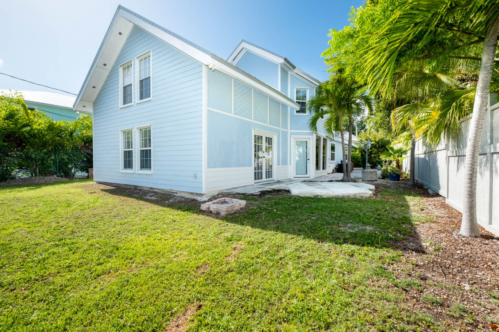 106 Gardenia Avenue