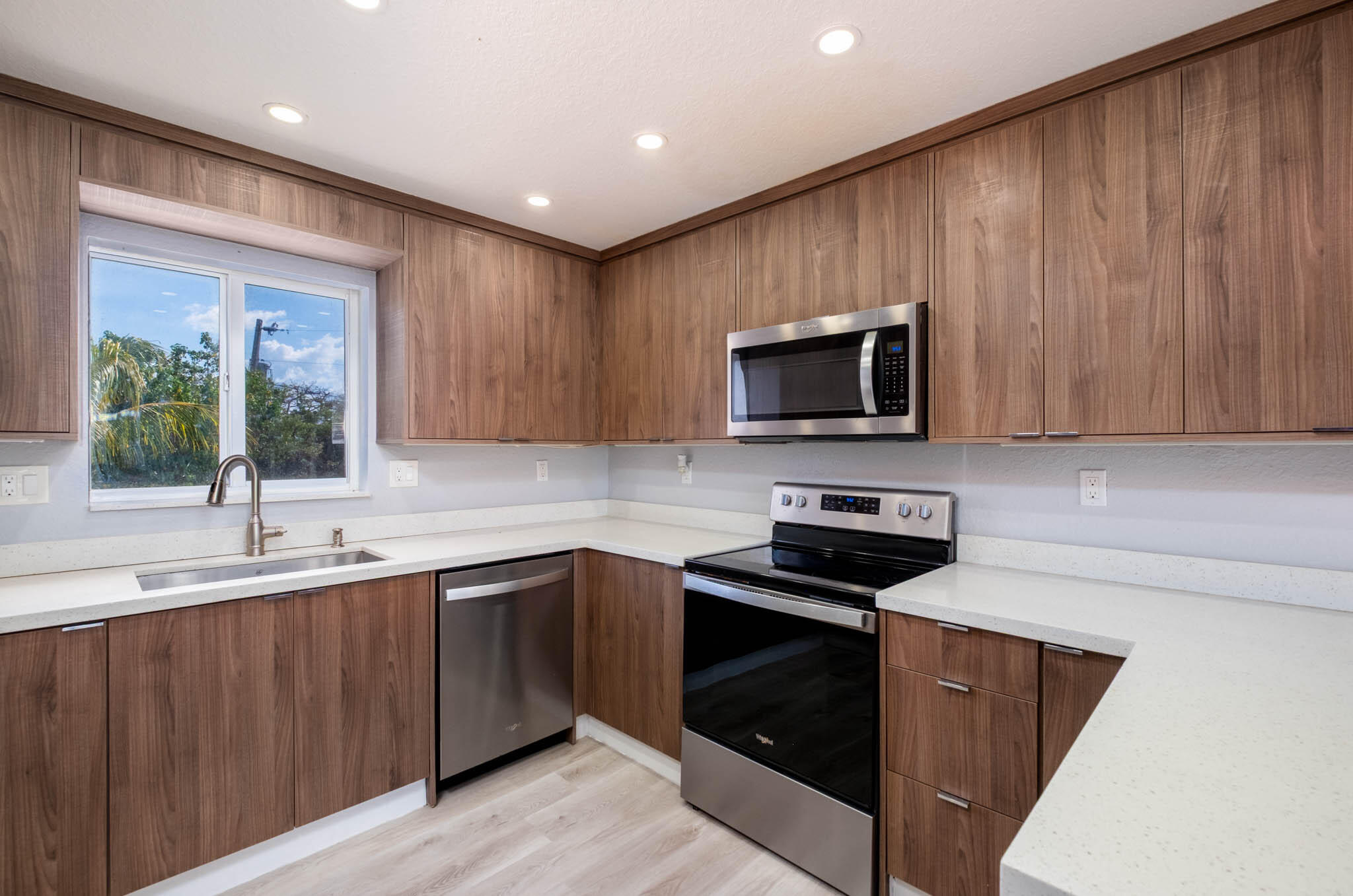 1526 Shaw Drive