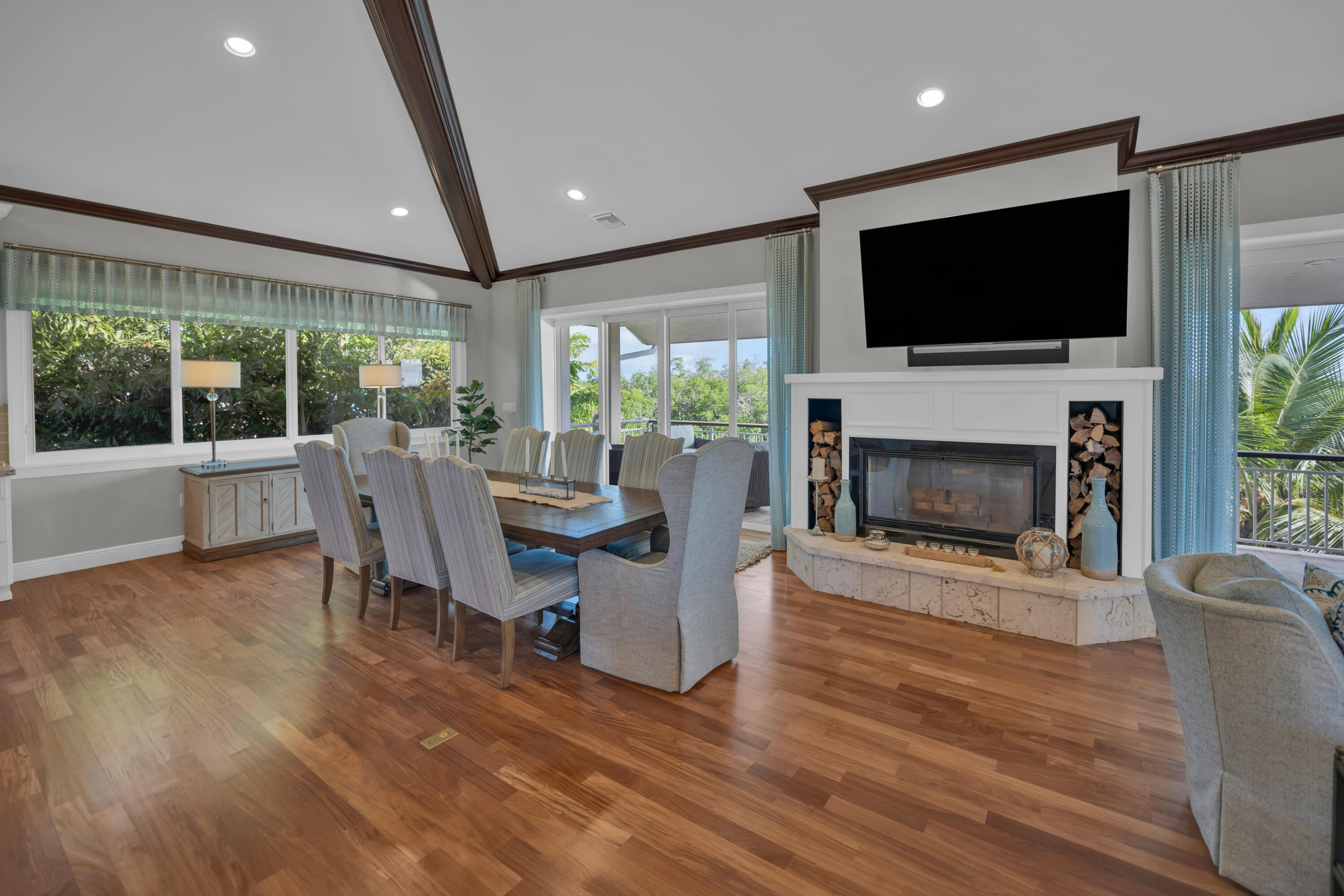 430 Palm Drive