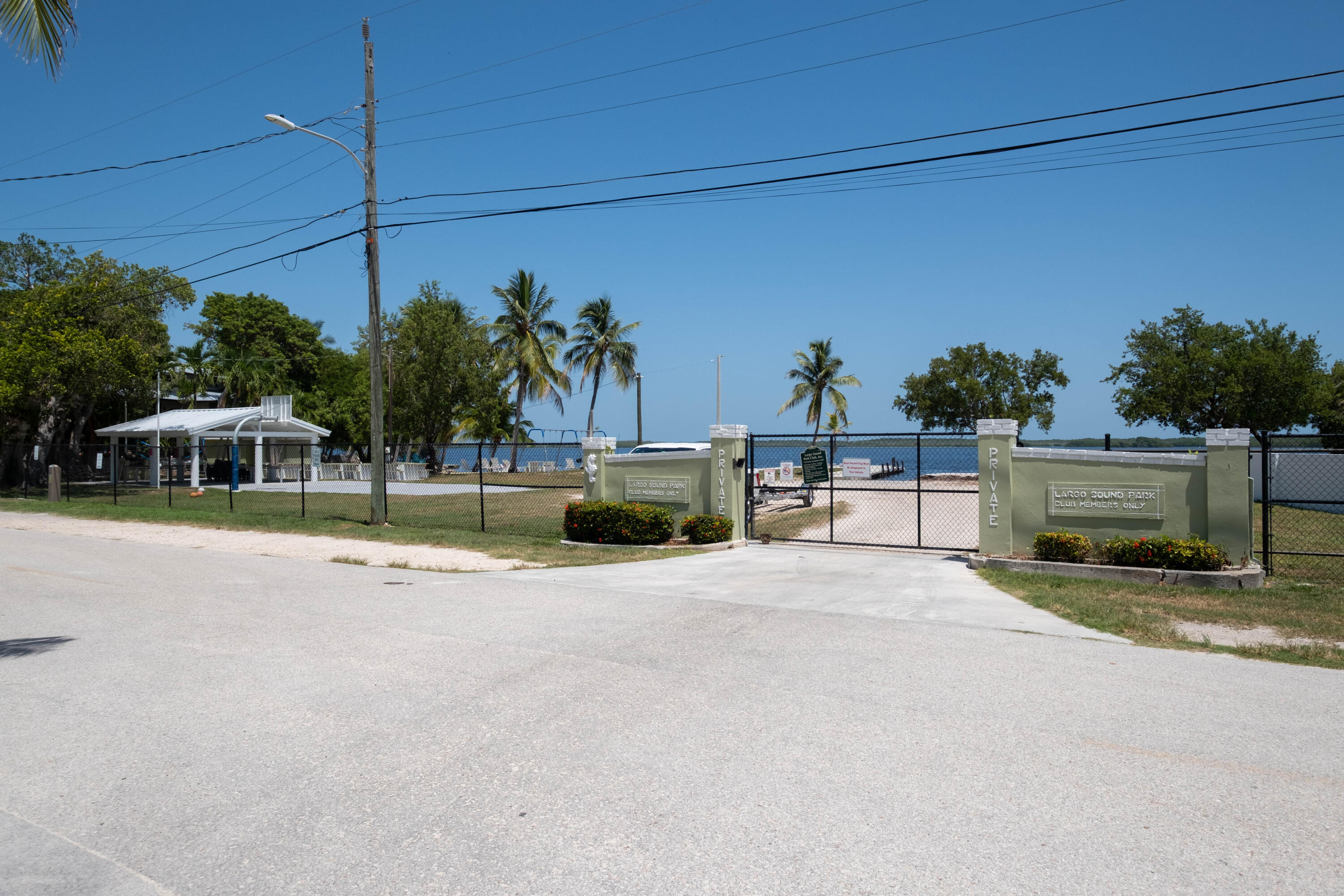 28 Bonefish Avenue