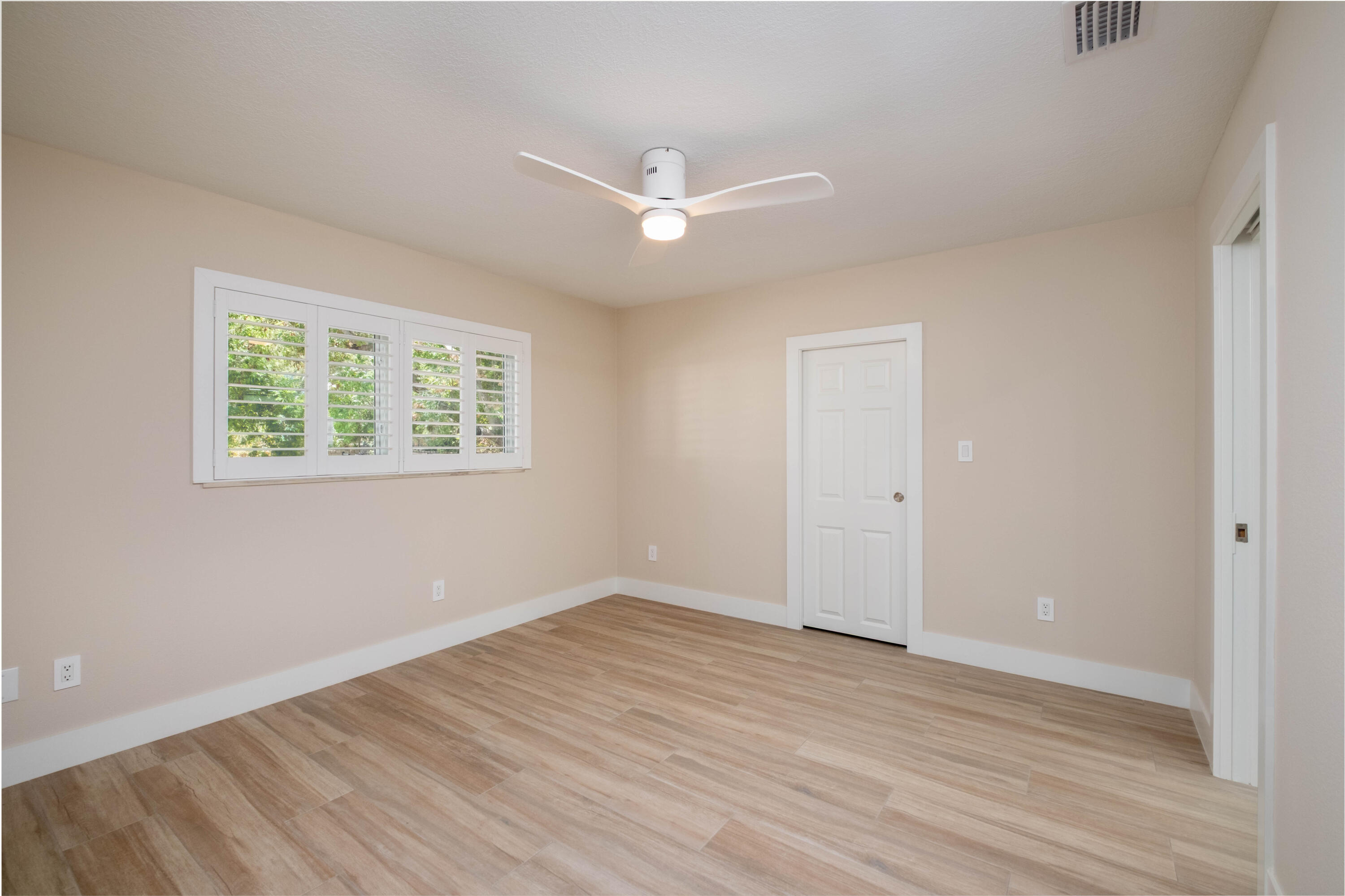 28 Bonefish Avenue