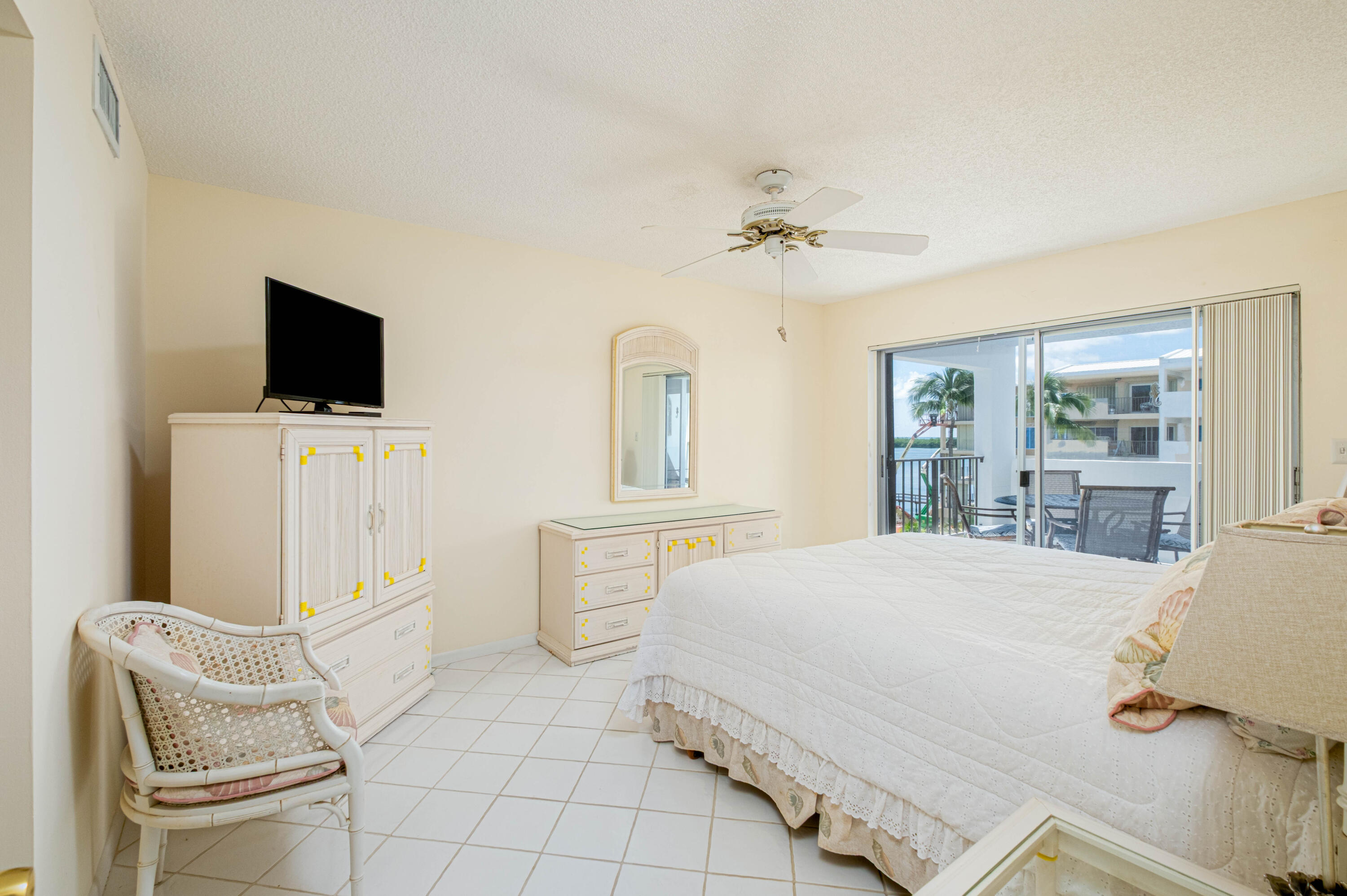 79901 Overseas Highway 410