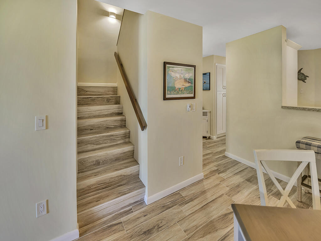 9812 Leeward Avenue 30' Boat Slip