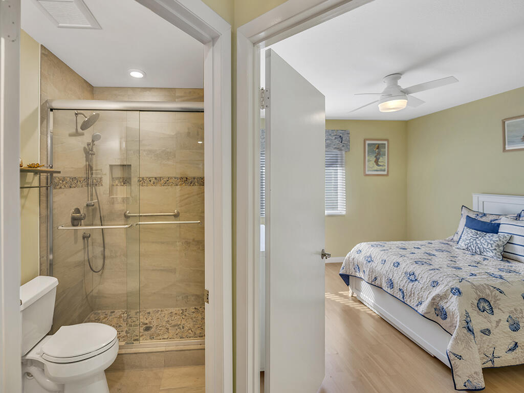 9812 Leeward Avenue 30' Boat Slip