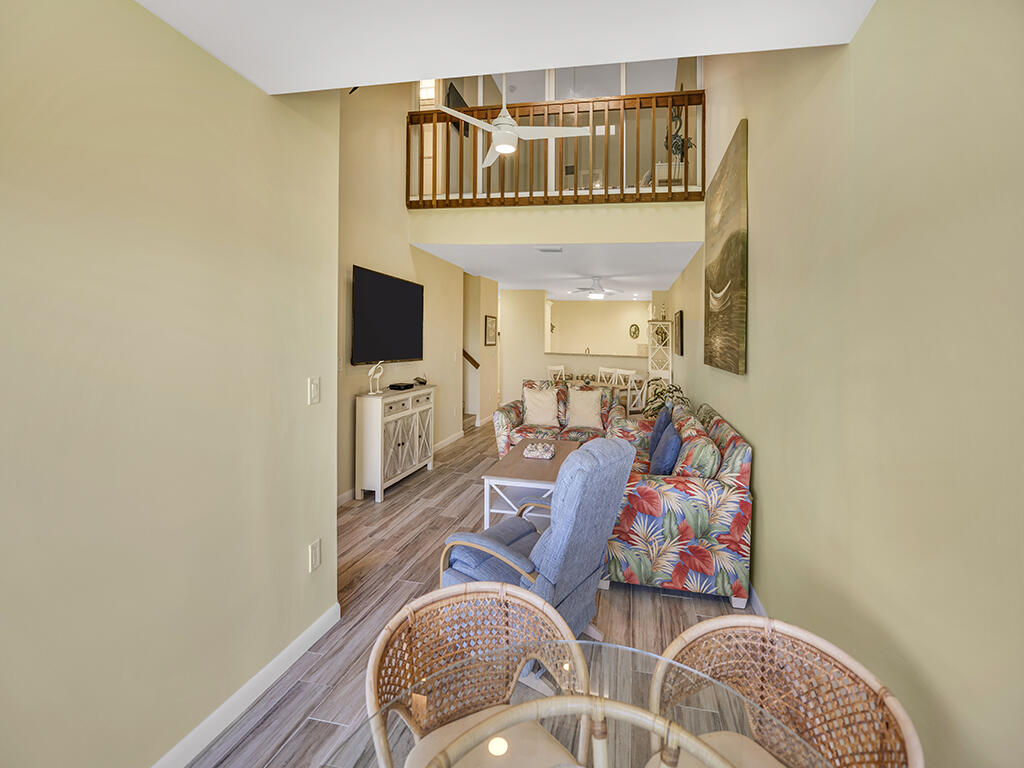9812 Leeward Avenue 30' Boat Slip