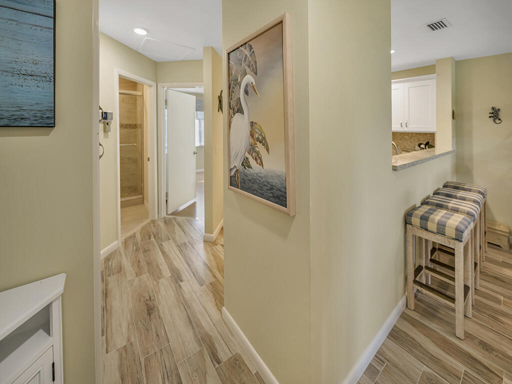 9812 Leeward Avenue 30' Boat Slip