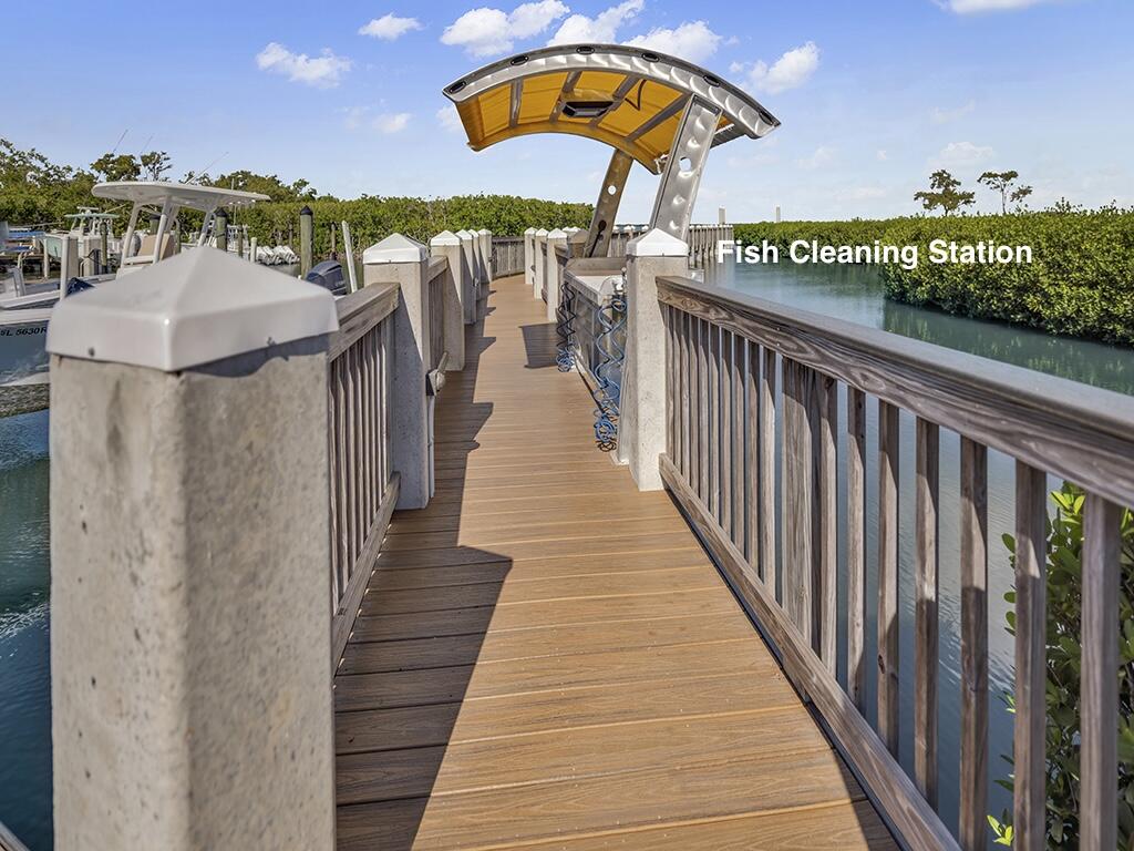 9812 Leeward Avenue 30' Boat Slip