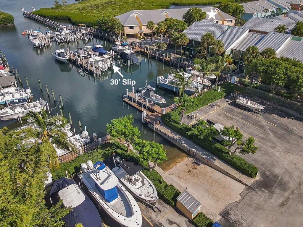 9812 Leeward Avenue 30' Boat Slip