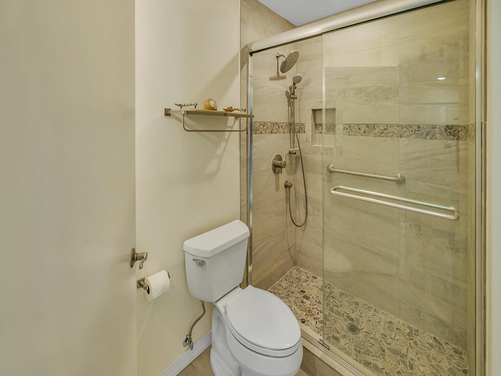 9812 Leeward Avenue 30' Boat Slip