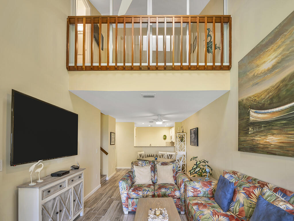 9812 Leeward Avenue 30' Boat Slip