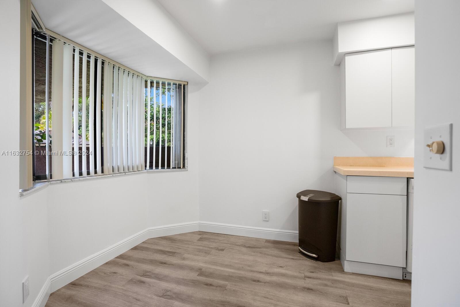 9433 Chelsea Dr S