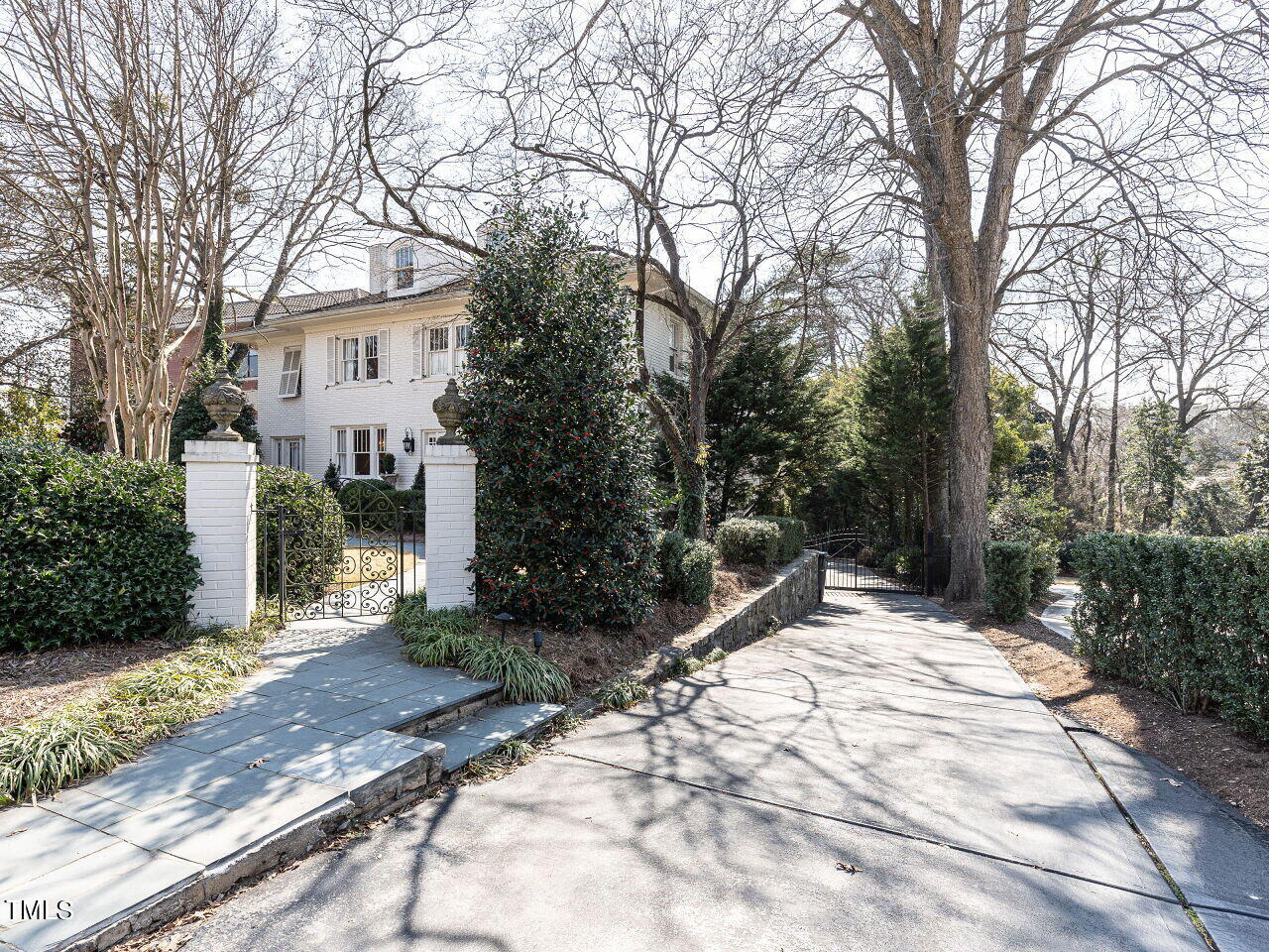 2607 Fairview Road
