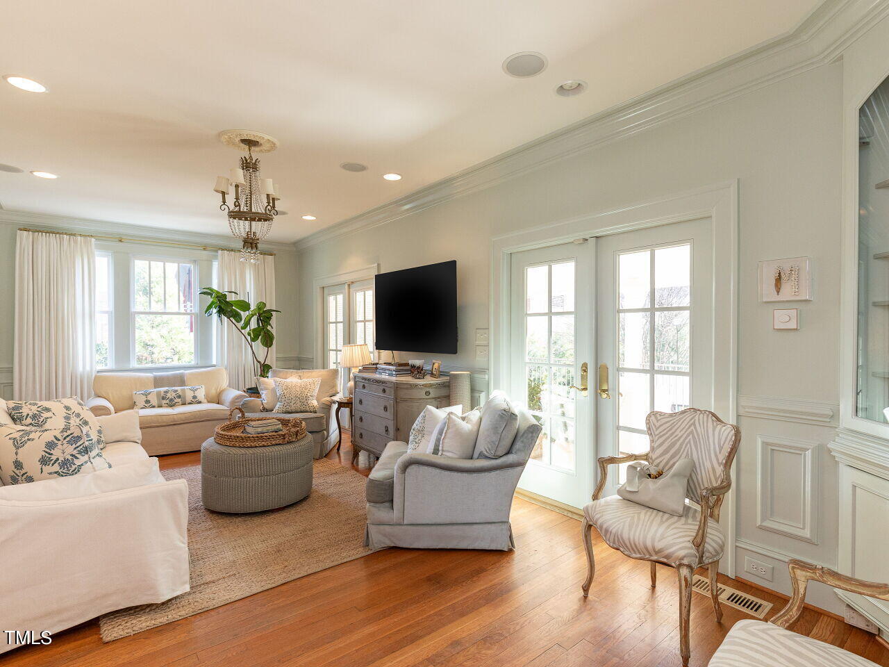 2607 Fairview Road