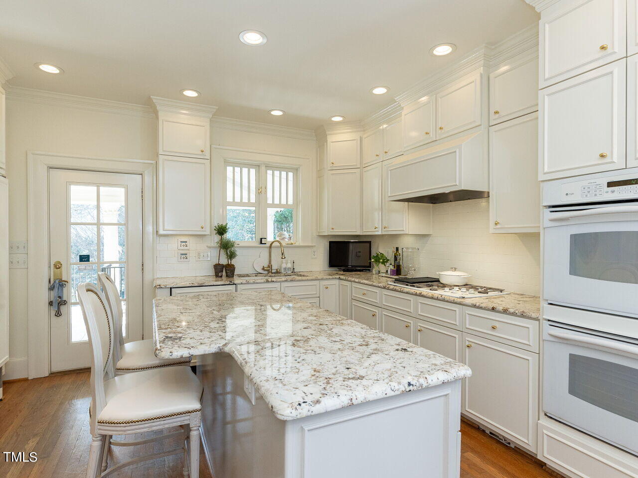 2607 Fairview Road