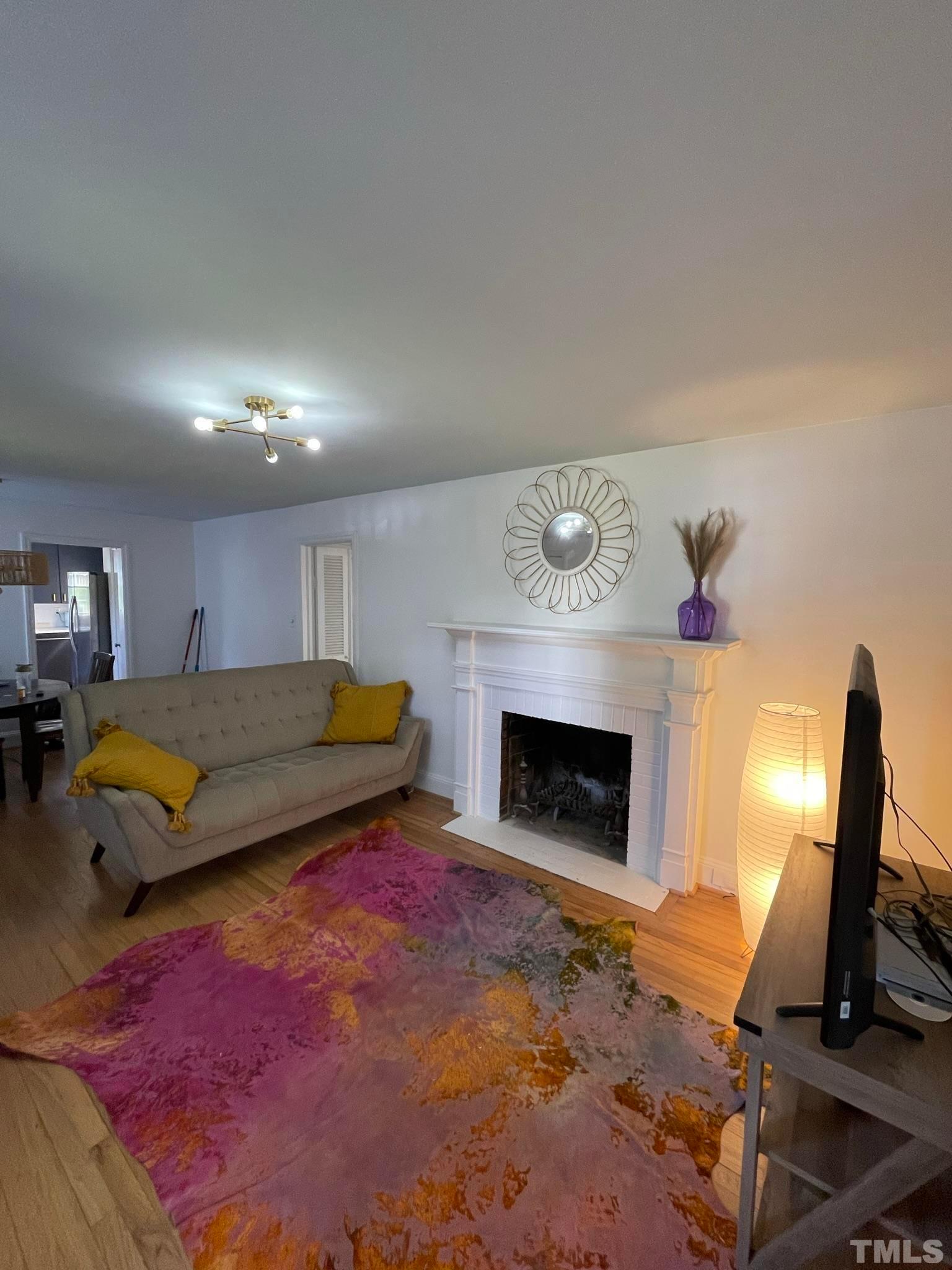 1009 Canterbury Road
