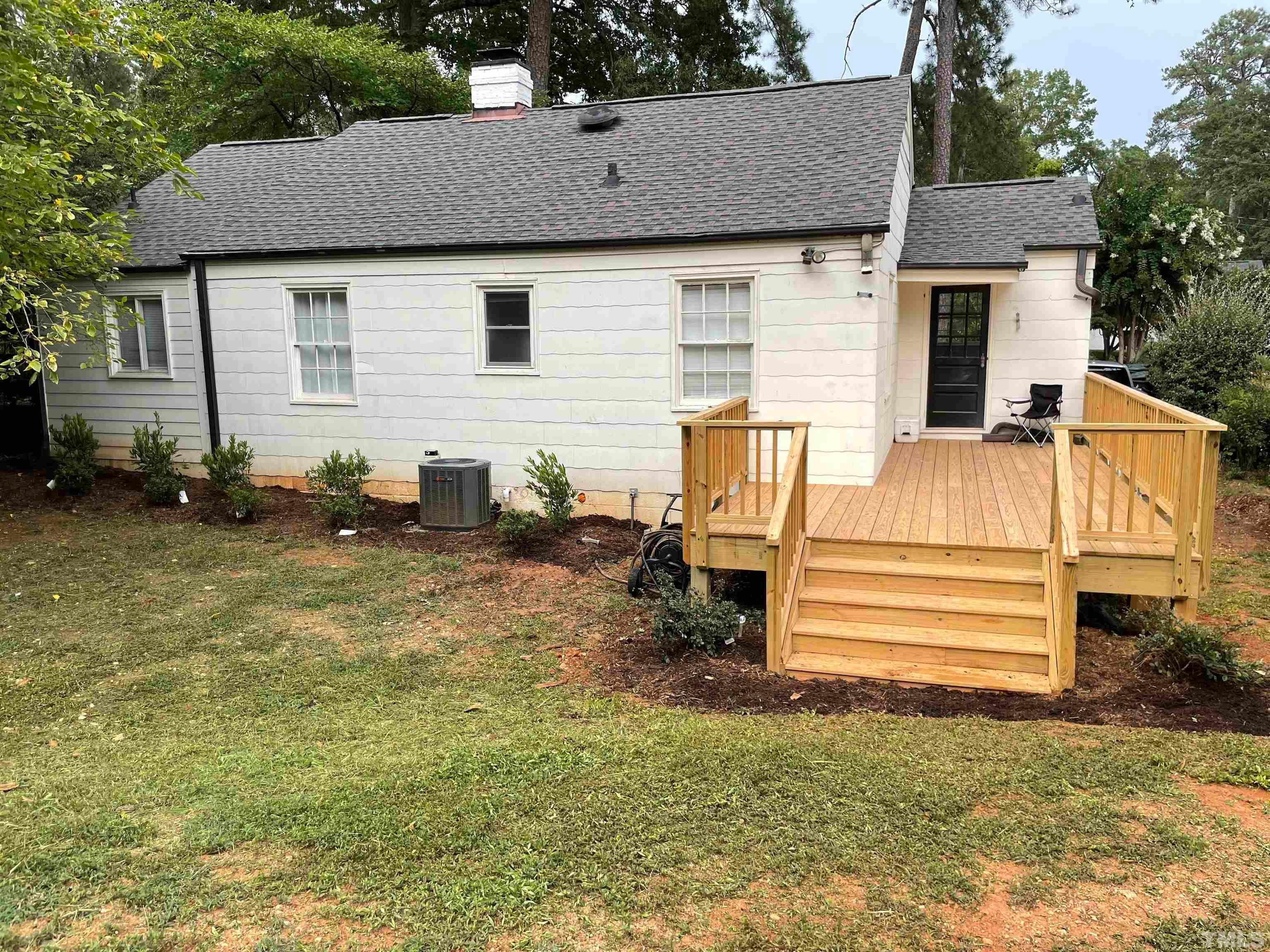 1009 Canterbury Road