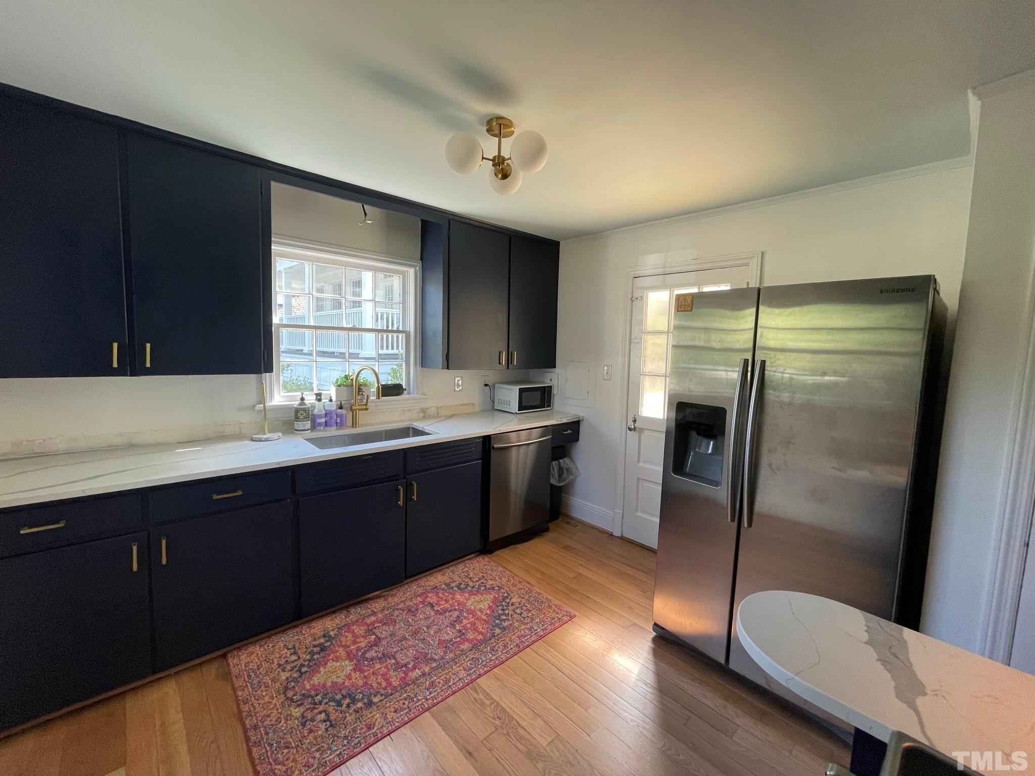 1009 Canterbury Road