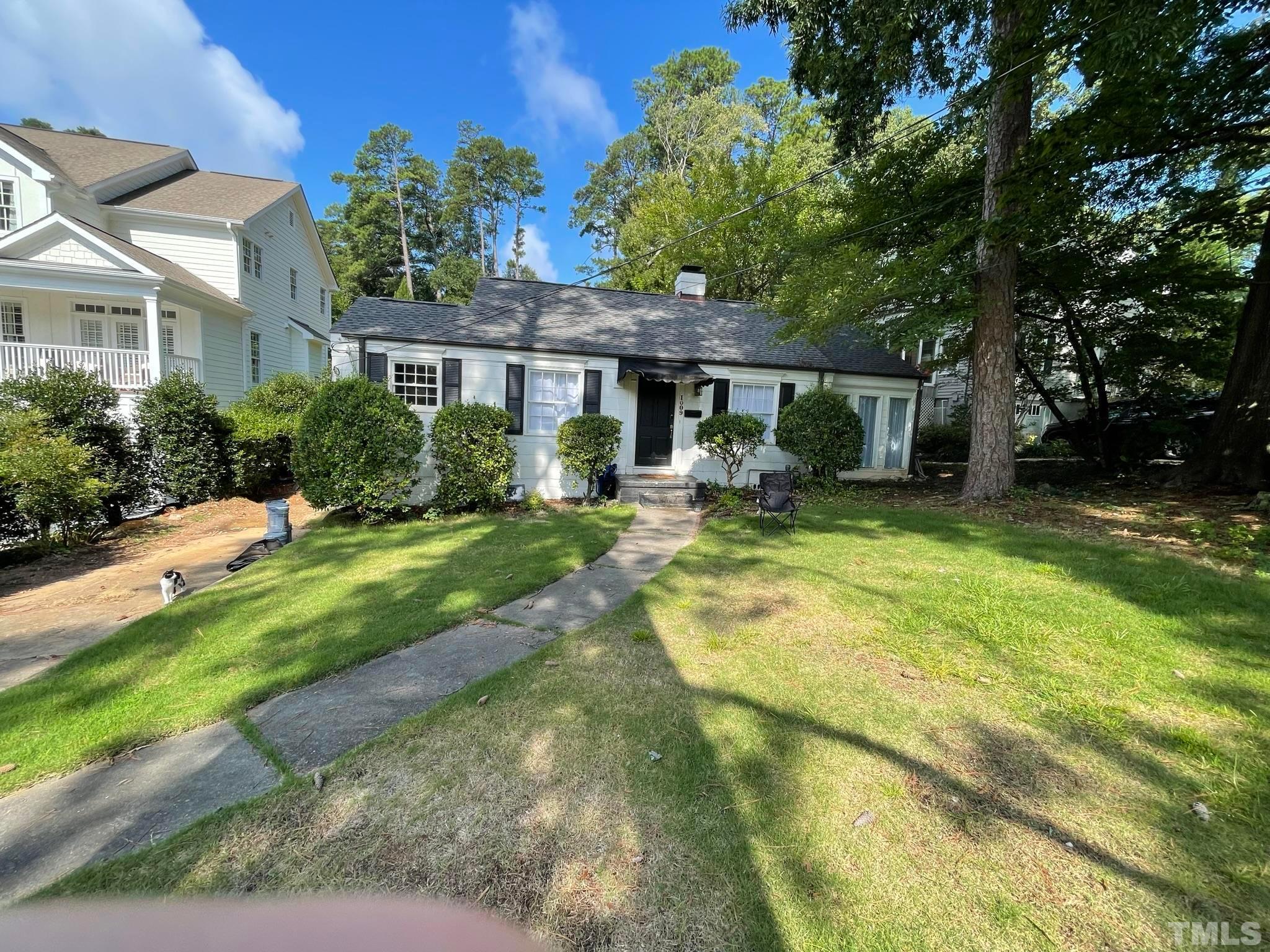 1009 Canterbury Road