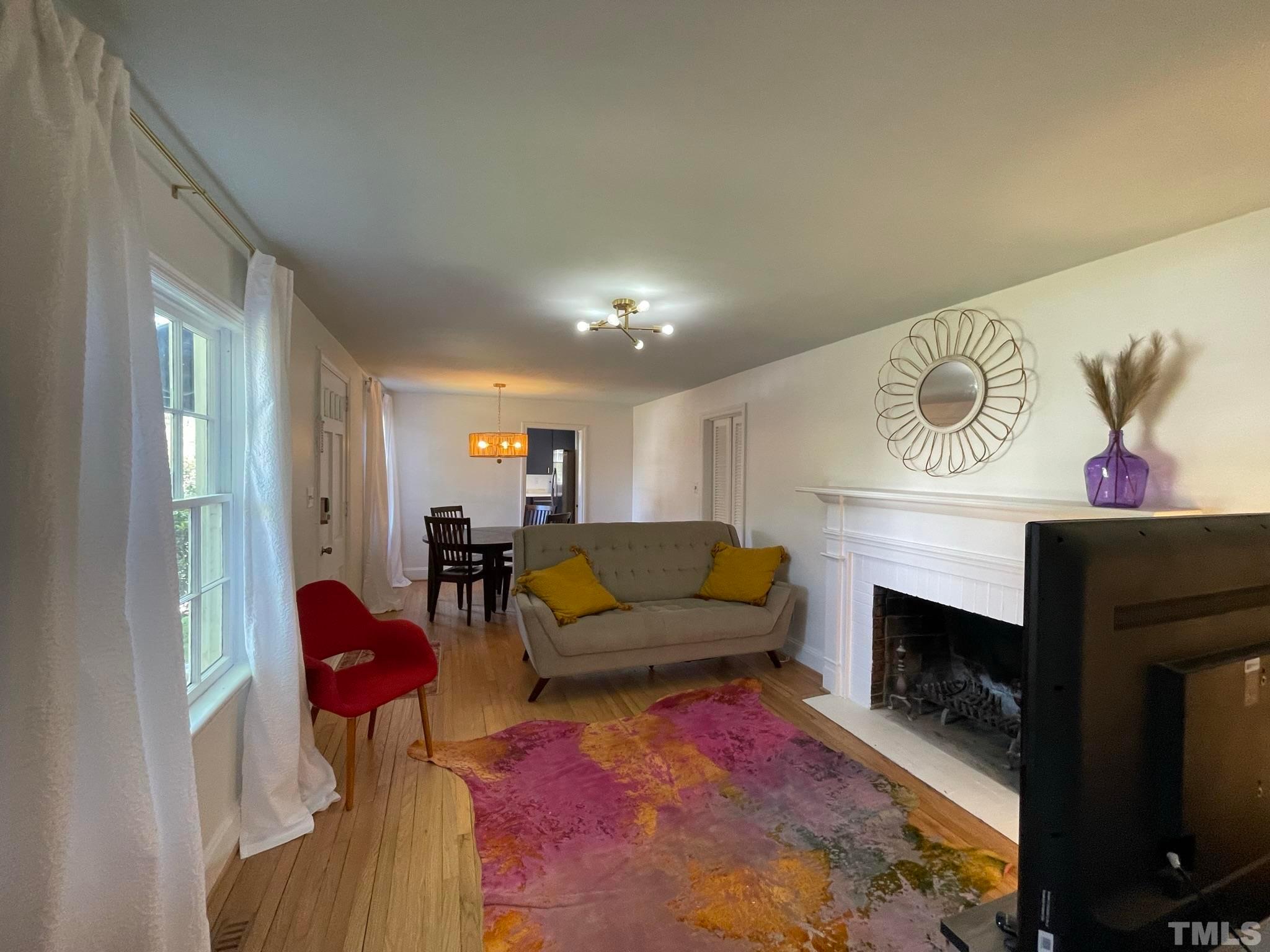 1009 Canterbury Road